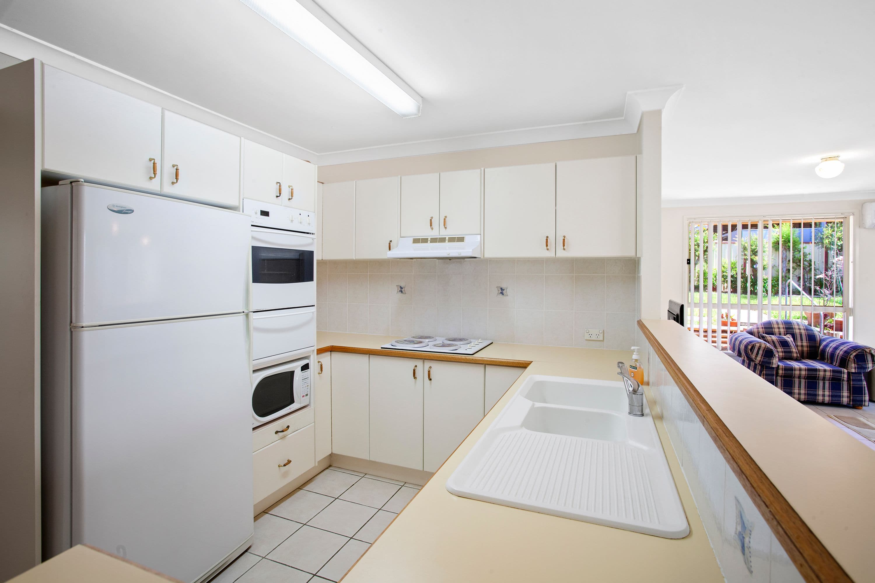 17 Brooke Avenue, Killarney Vale NSW 2261, Killarney Vale - Thumbnail 3