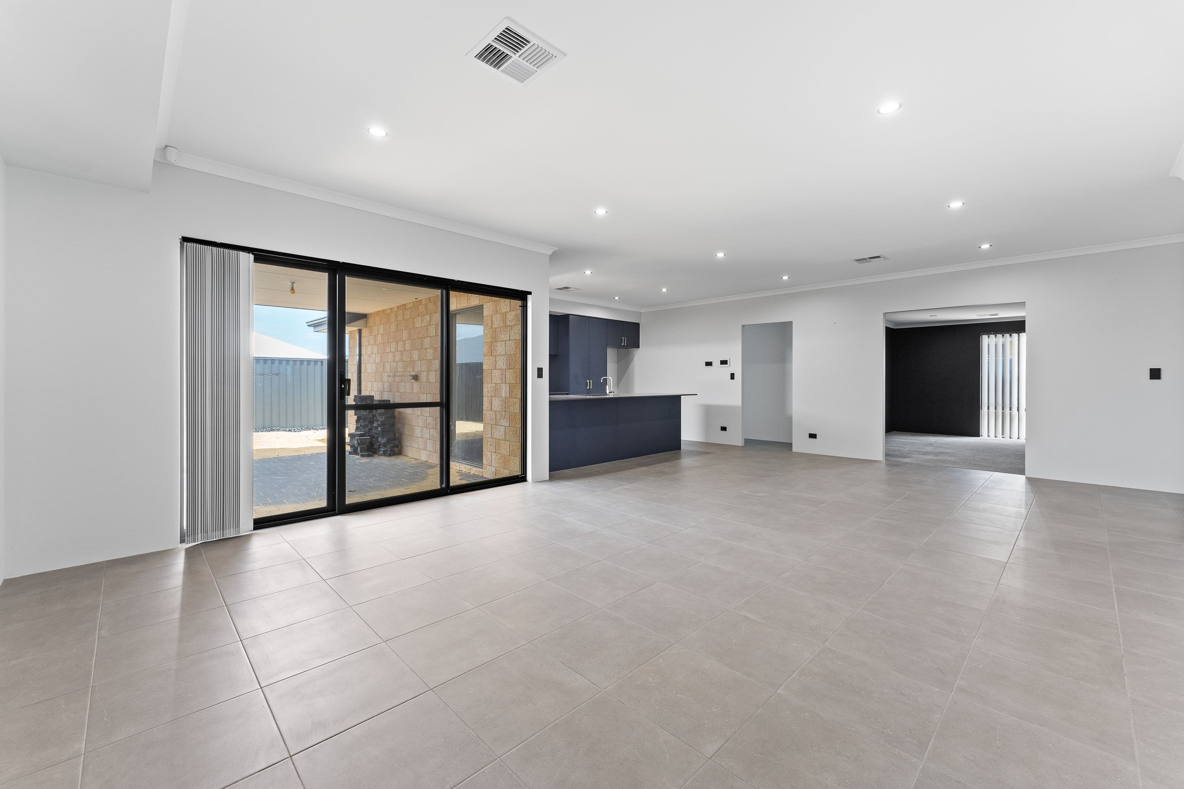 8 Nordend Road, Lakelands WA 6180, Lakelands - Thumbnail 3