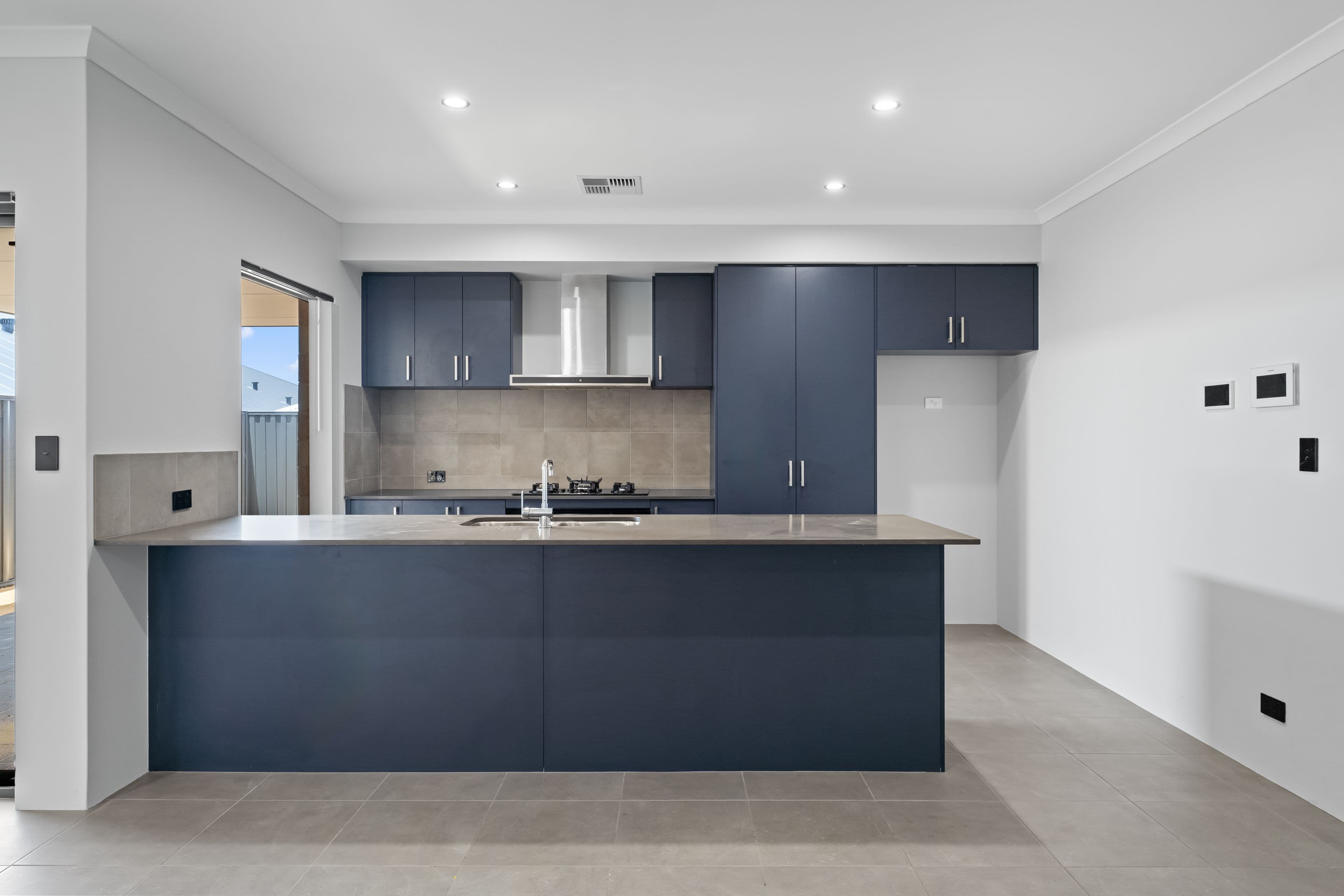 8 Nordend Road, Lakelands WA 6180, Lakelands - Thumbnail 8