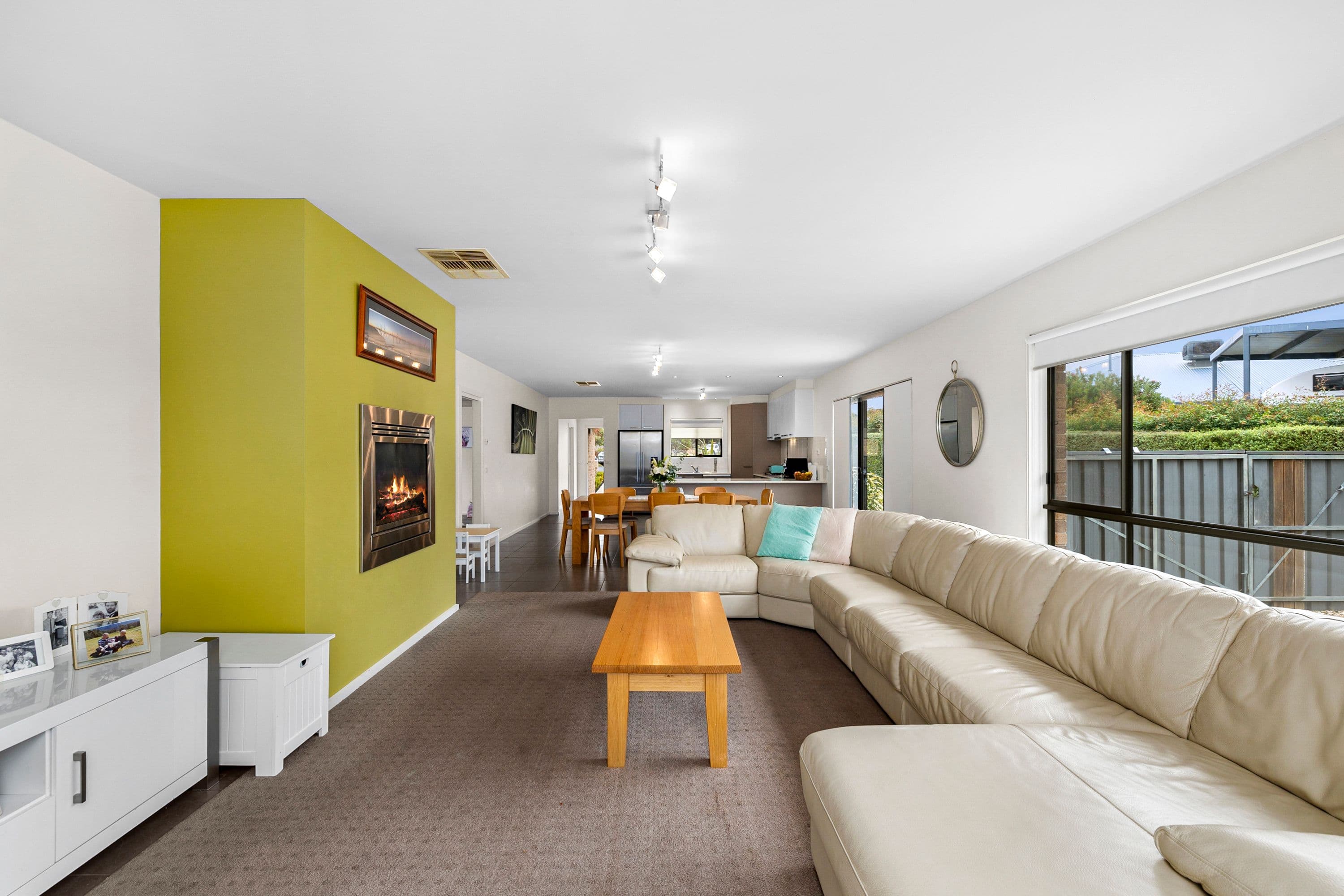 15 Glastonbury Place, Ararat VIC 3377, Ararat - Thumbnail 2