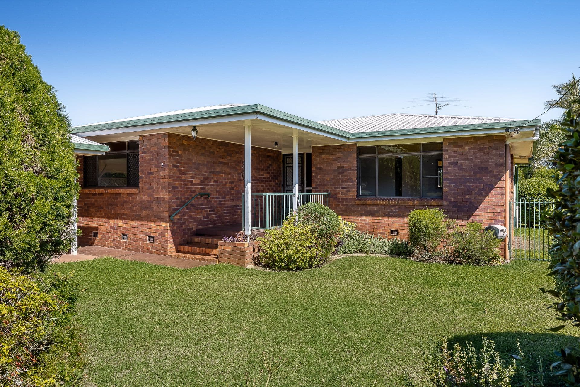 5 Brolga Crescent, Harristown QLD 4350, Harristown - Image 1
