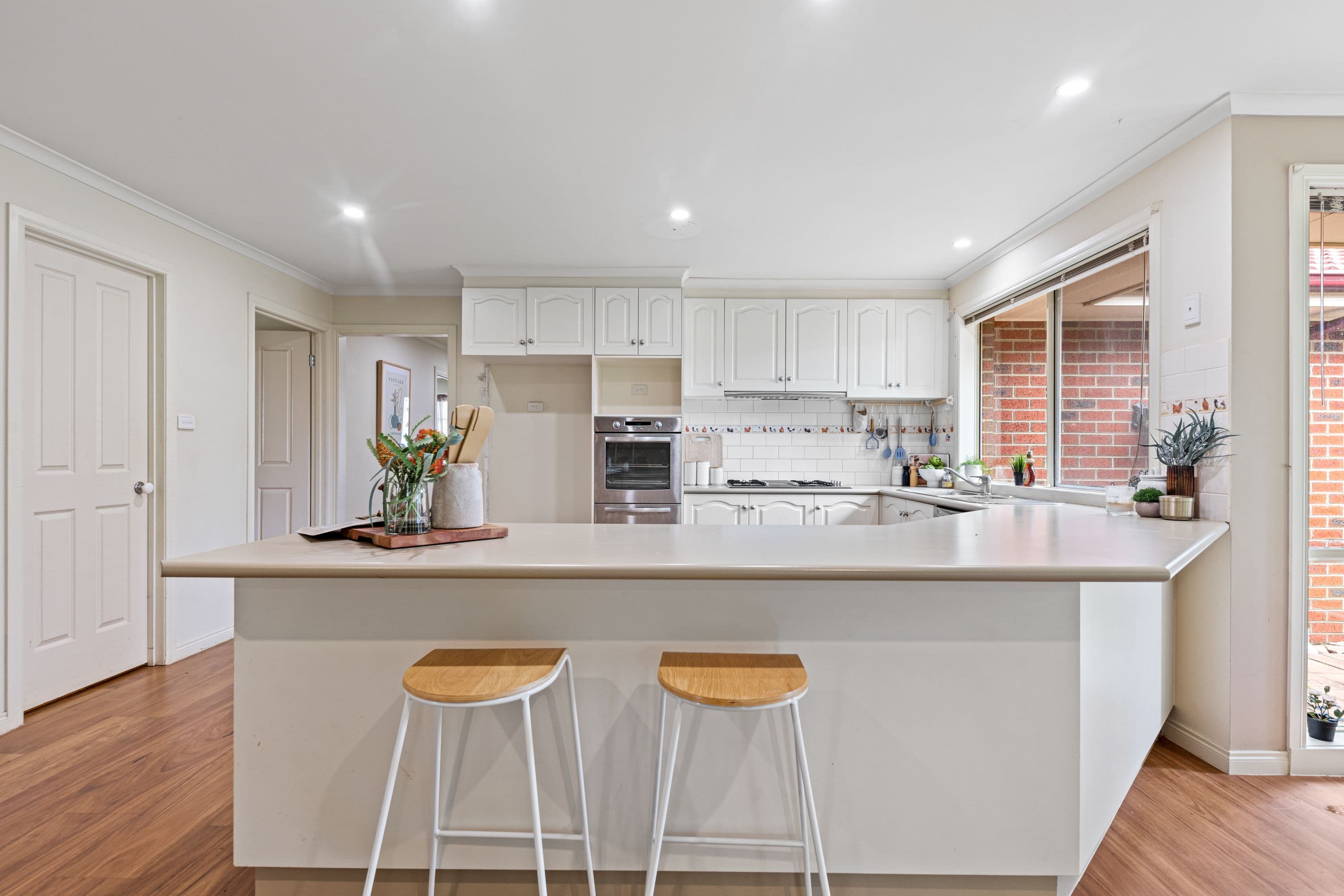 9 Teal Place, Pakenham VIC 3810, Pakenham - Thumbnail 3