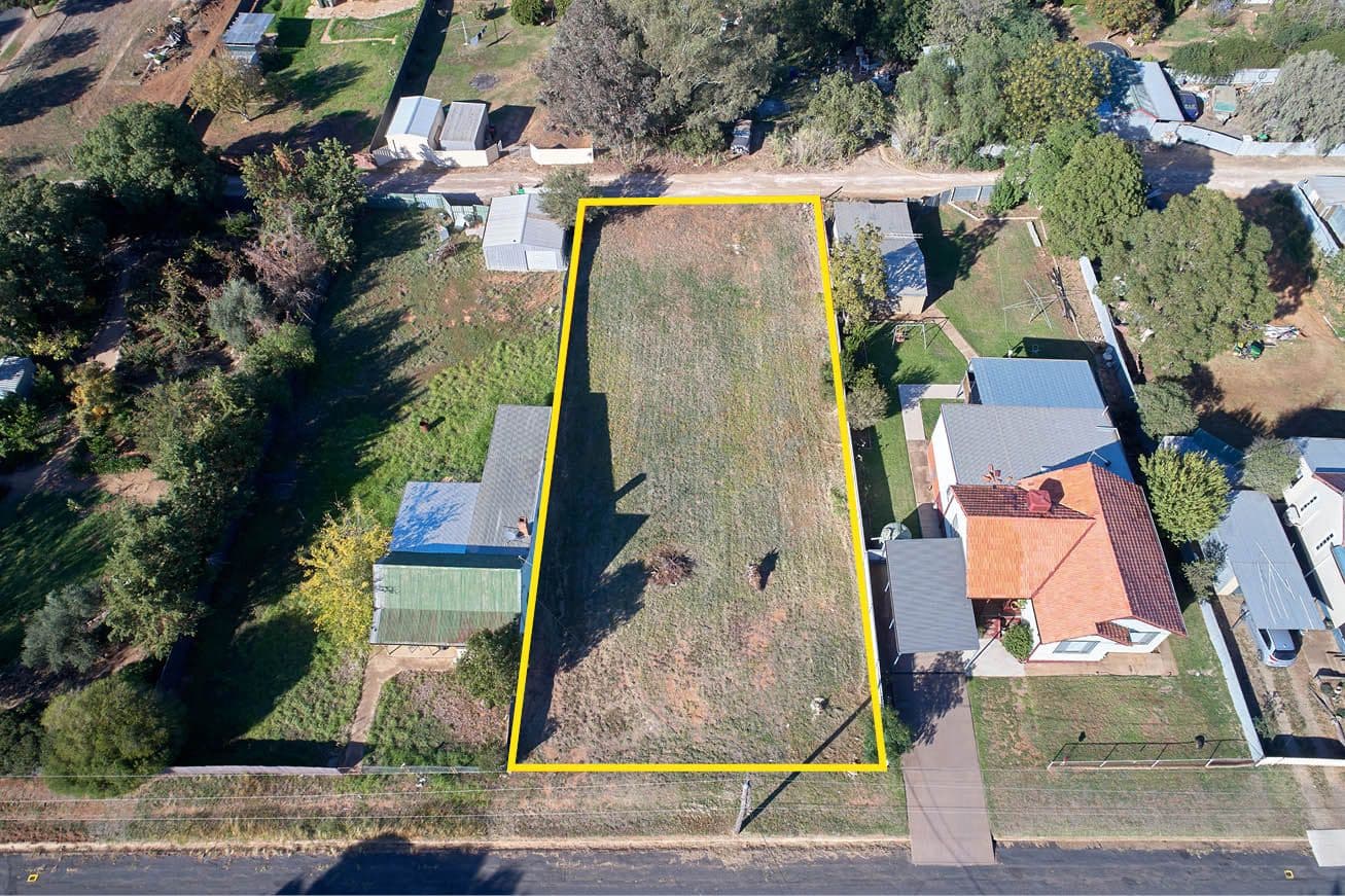 24 Wardle Street, Junee NSW 2663, Junee - Image 1