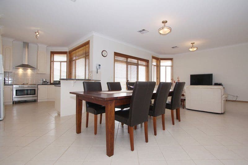 18 Falcon Drive, HEWETT SA 5118, Hewett - Thumbnail 2