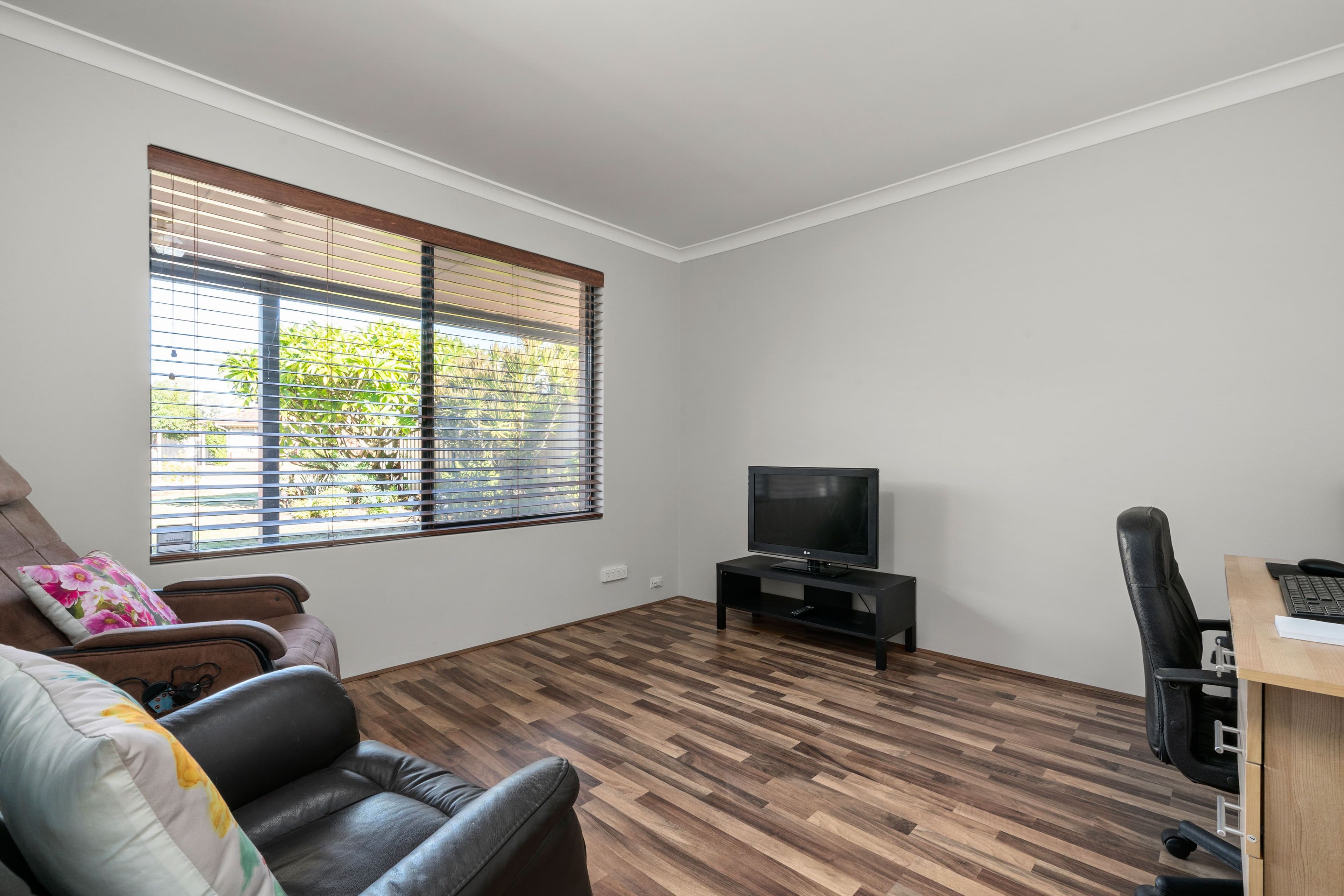139 Williamson Avenue, Cloverdale WA 6105, Cloverdale - Thumbnail 5
