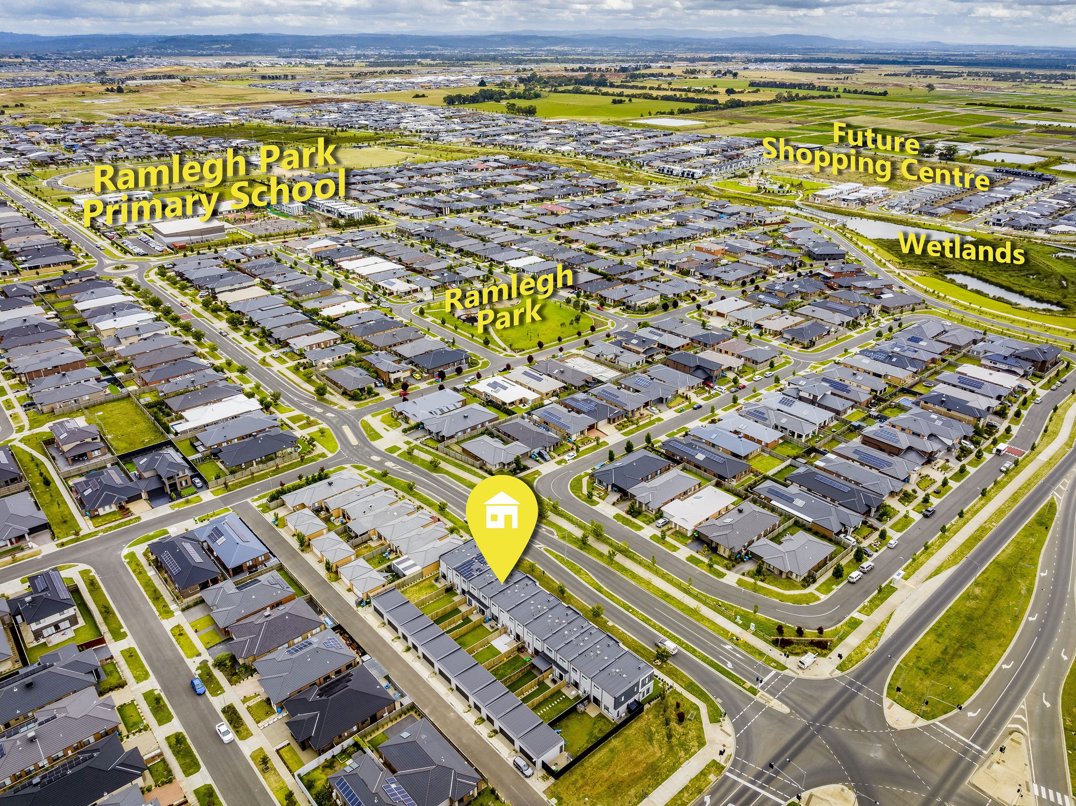 7B Thoroughbred Drive, Clyde North VIC 3978, Clyde North - Thumbnail 2