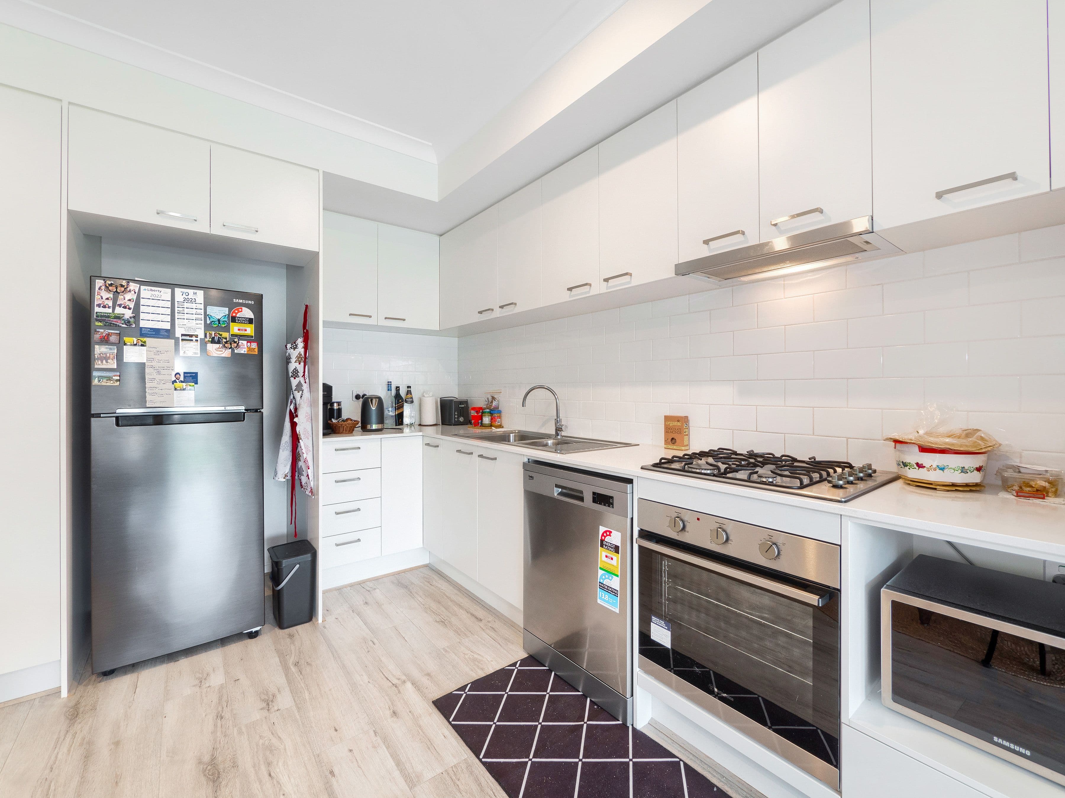 7B Thoroughbred Drive, Clyde North VIC 3978, Clyde North - Thumbnail 4
