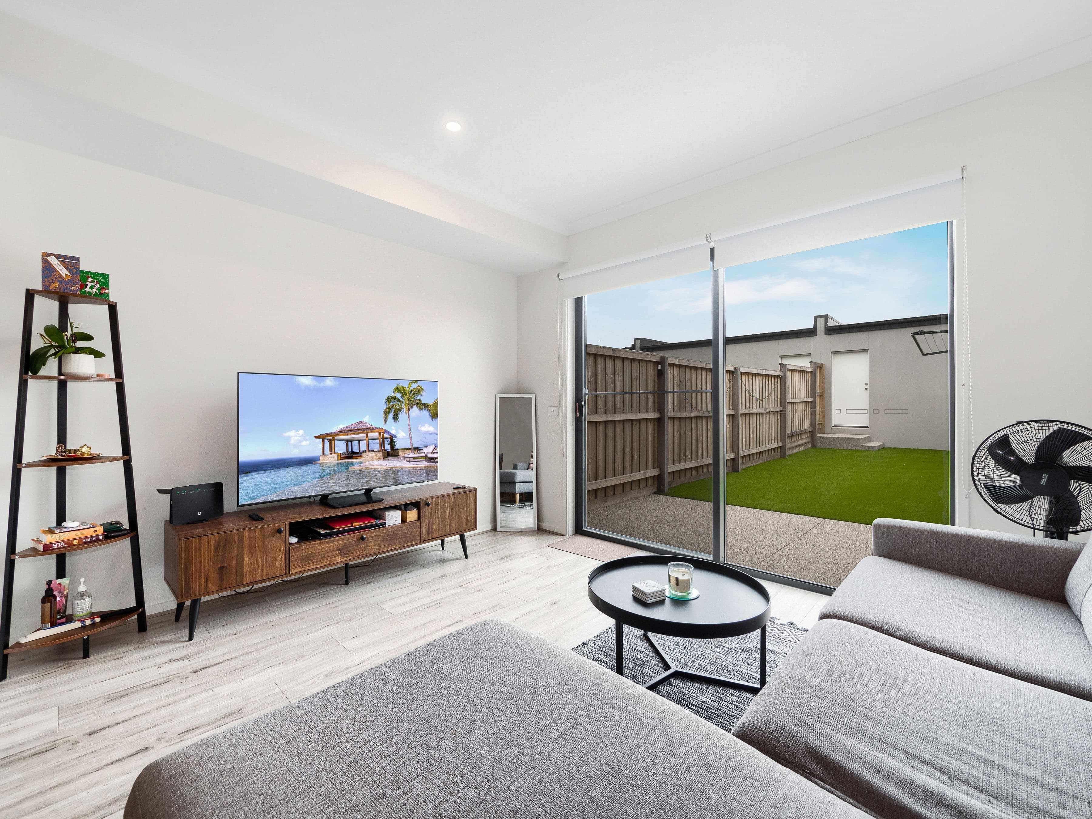 7B Thoroughbred Drive, Clyde North VIC 3978, Clyde North - Thumbnail 6