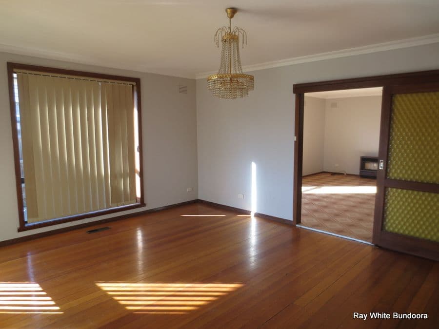 9 Hermitage Crescent, Bundoora VIC 3083, Bundoora - Thumbnail 2