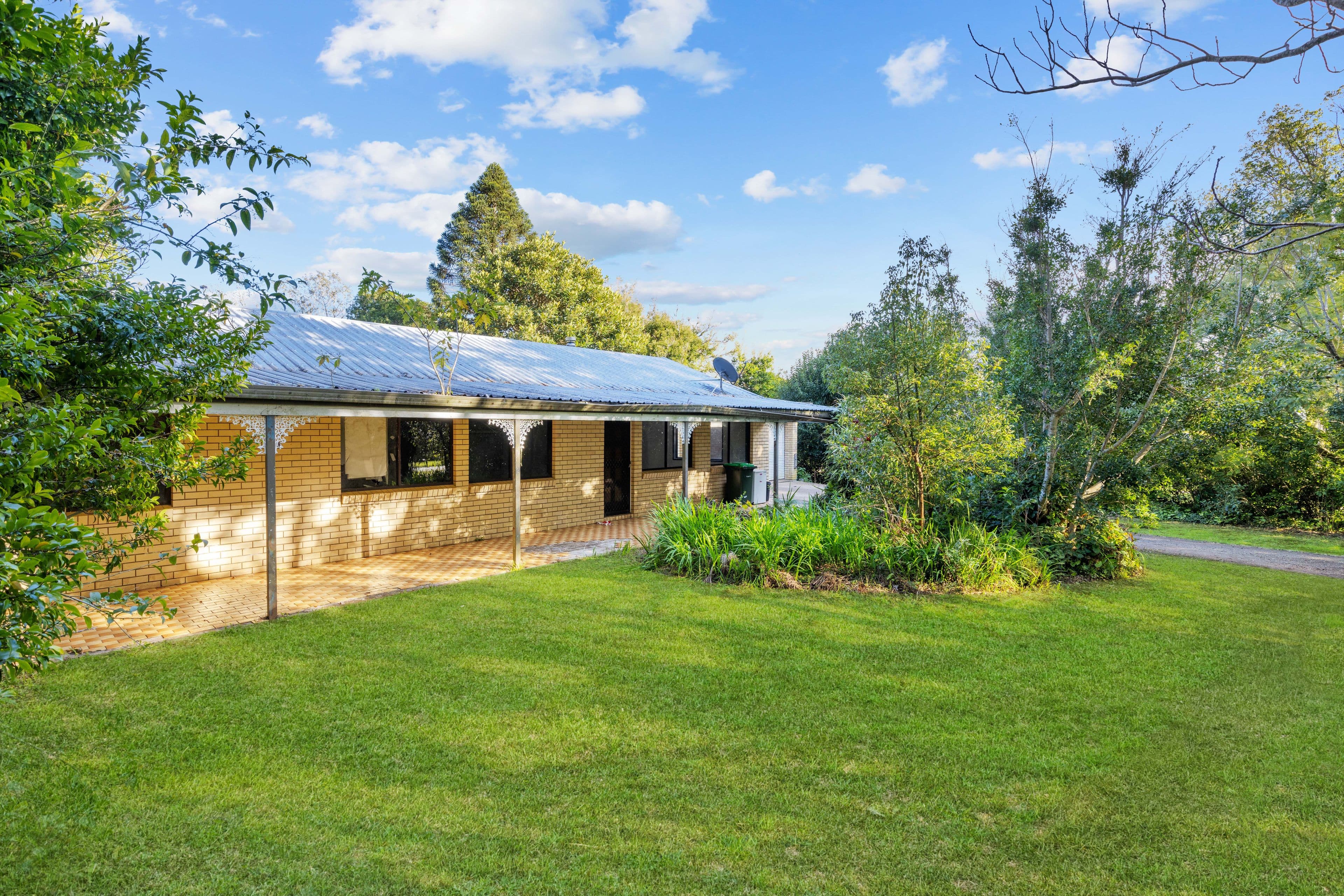 28 Dixon Avenue, Maleny QLD 4552, Maleny - Thumbnail 4