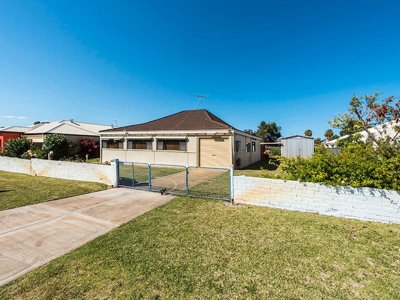 35 Griggs Way, Rockingham WA 6168, Rockingham - Thumbnail 2