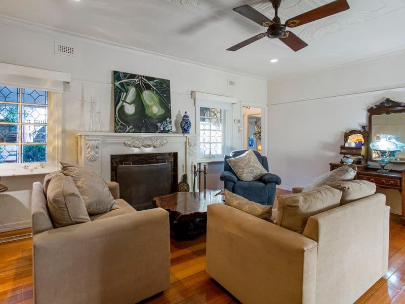 35 Gould Street, FRANKSTON VIC 3199, Frankston - Thumbnail 2
