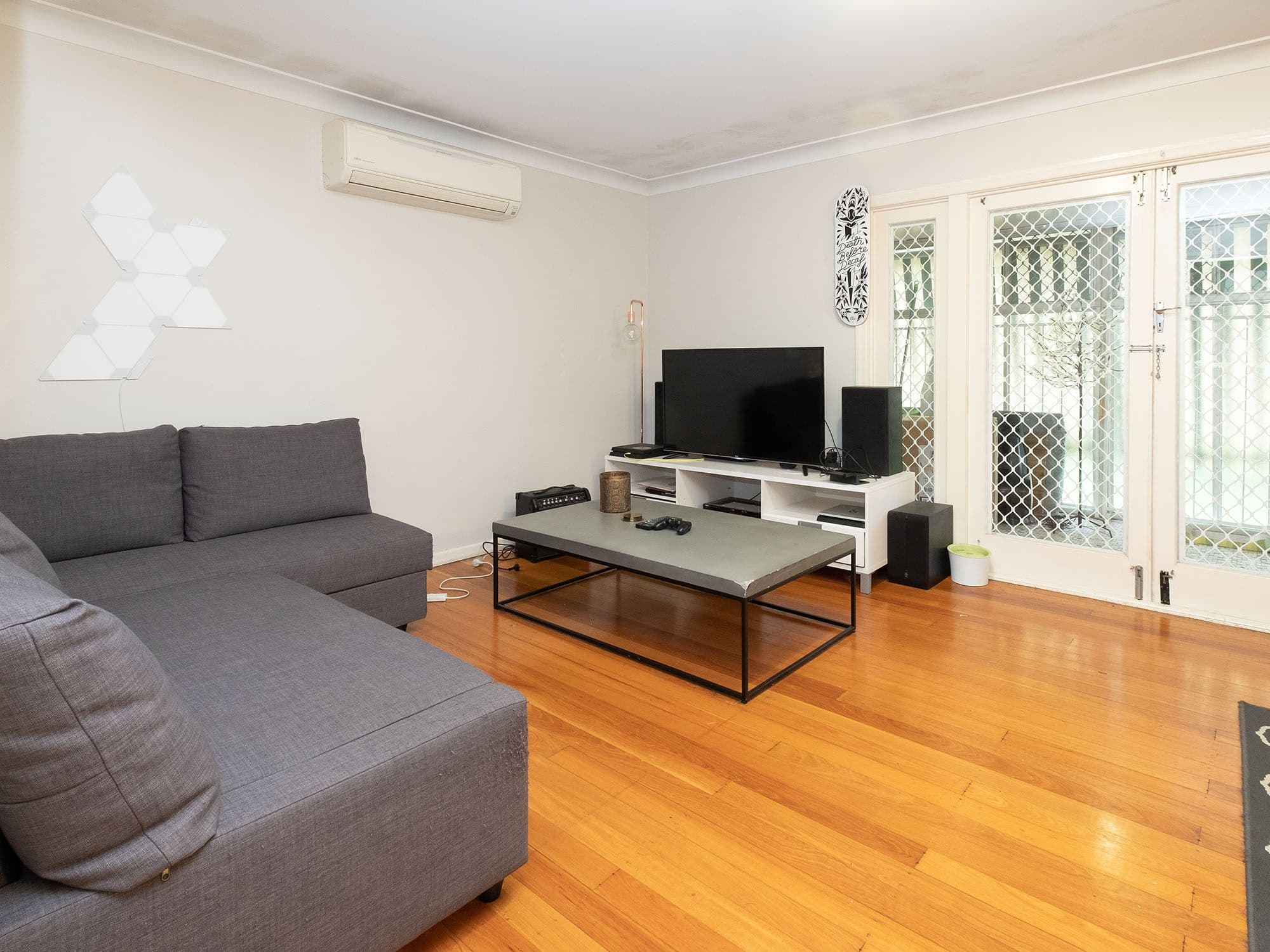 4 Bolger Street, Upper Mount Gravatt QLD 4122, Upper Mount Gravatt - Thumbnail 2