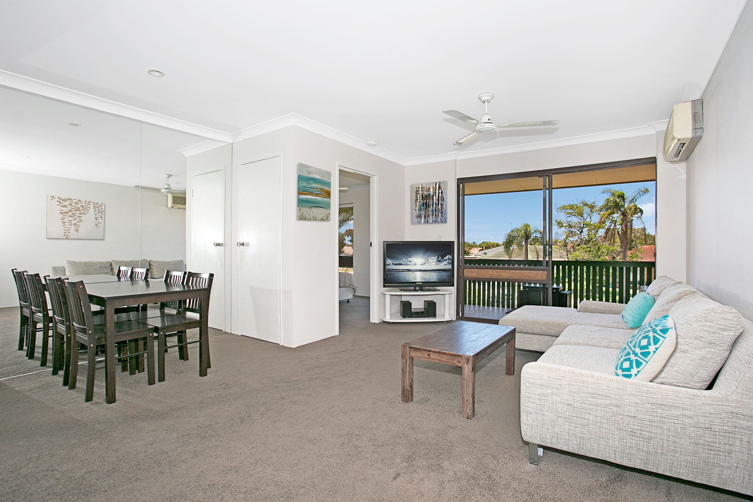 5 'Chablis Court' 54 Oceanic Drive, MERMAID WATERS QLD 4218, Mermaid Waters - Thumbnail 2