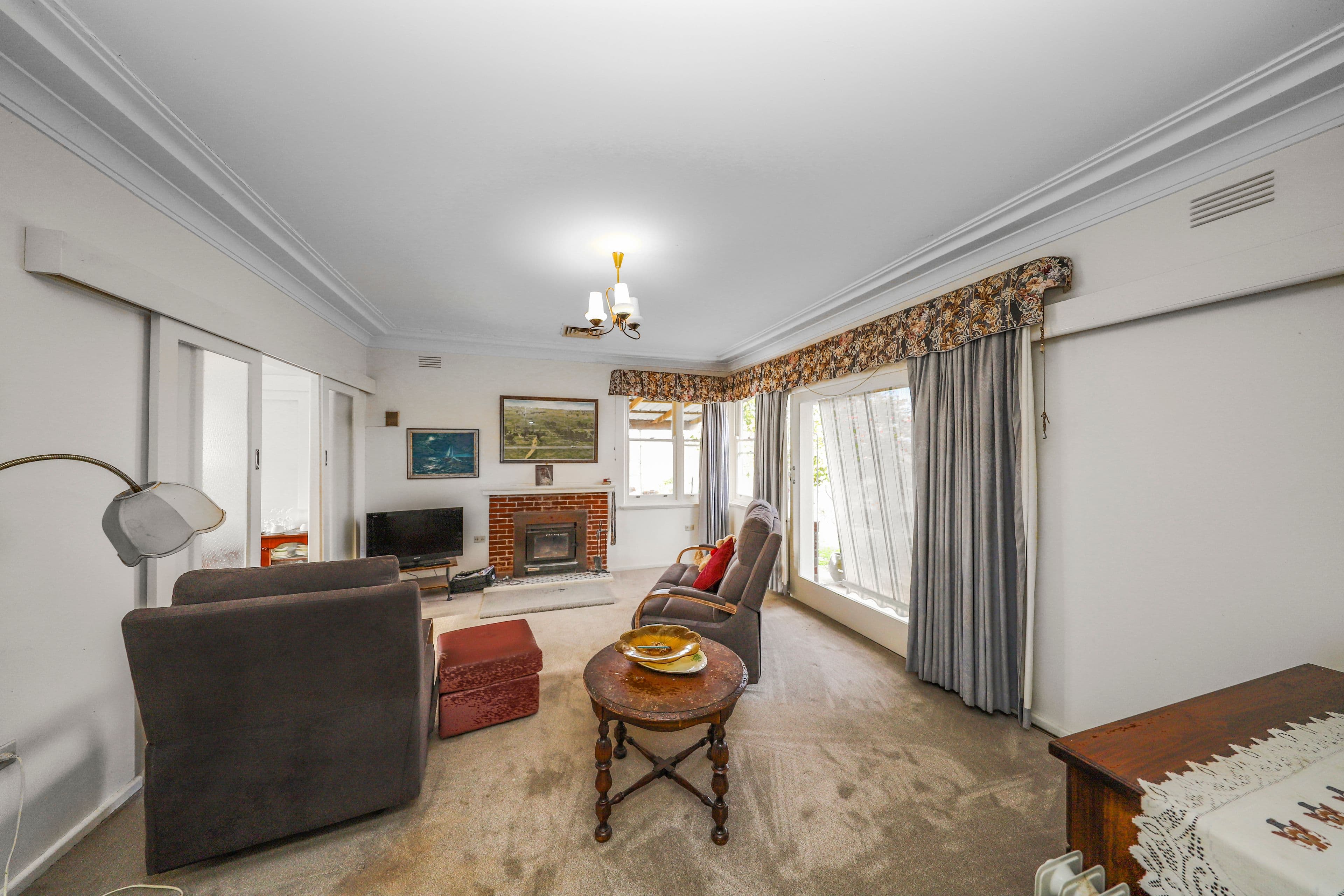 54 Dalhunty Street, Tumut NSW 2720, Tumut - Thumbnail 2