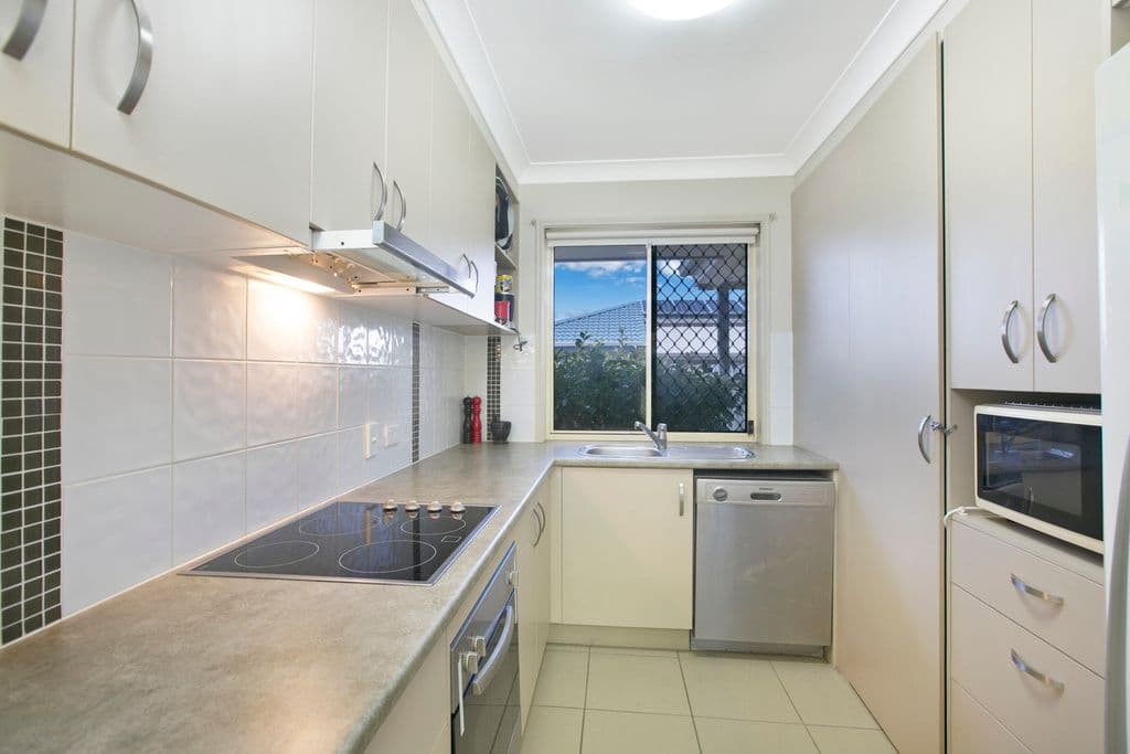 7 Wattle Street, Victoria Point QLD 4165, Victoria Point - Thumbnail 4