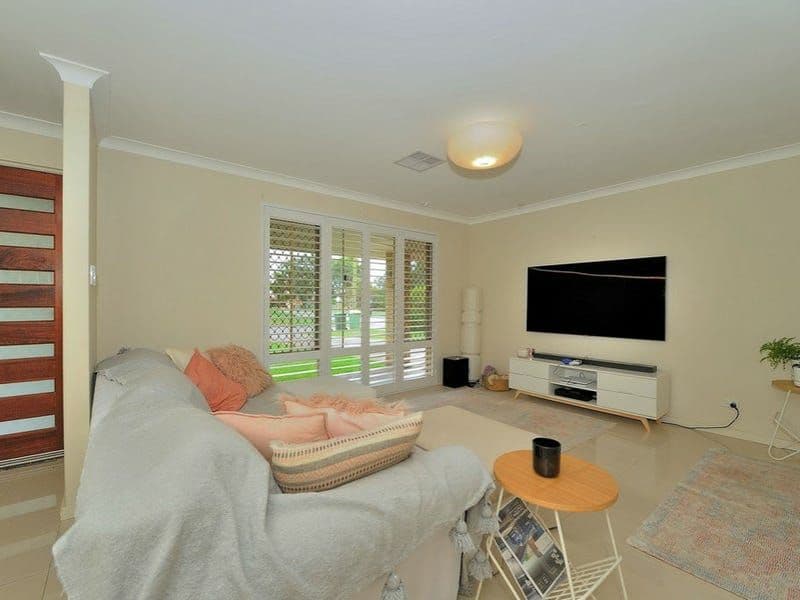 38 Elsfield Way, Bassendean WA 6054, Bassendean - Thumbnail 2