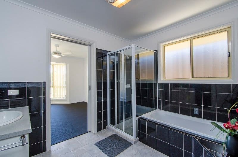 11 Griffiths Street, Mount Gambier SA 5290, Mount Gambier - Thumbnail 4