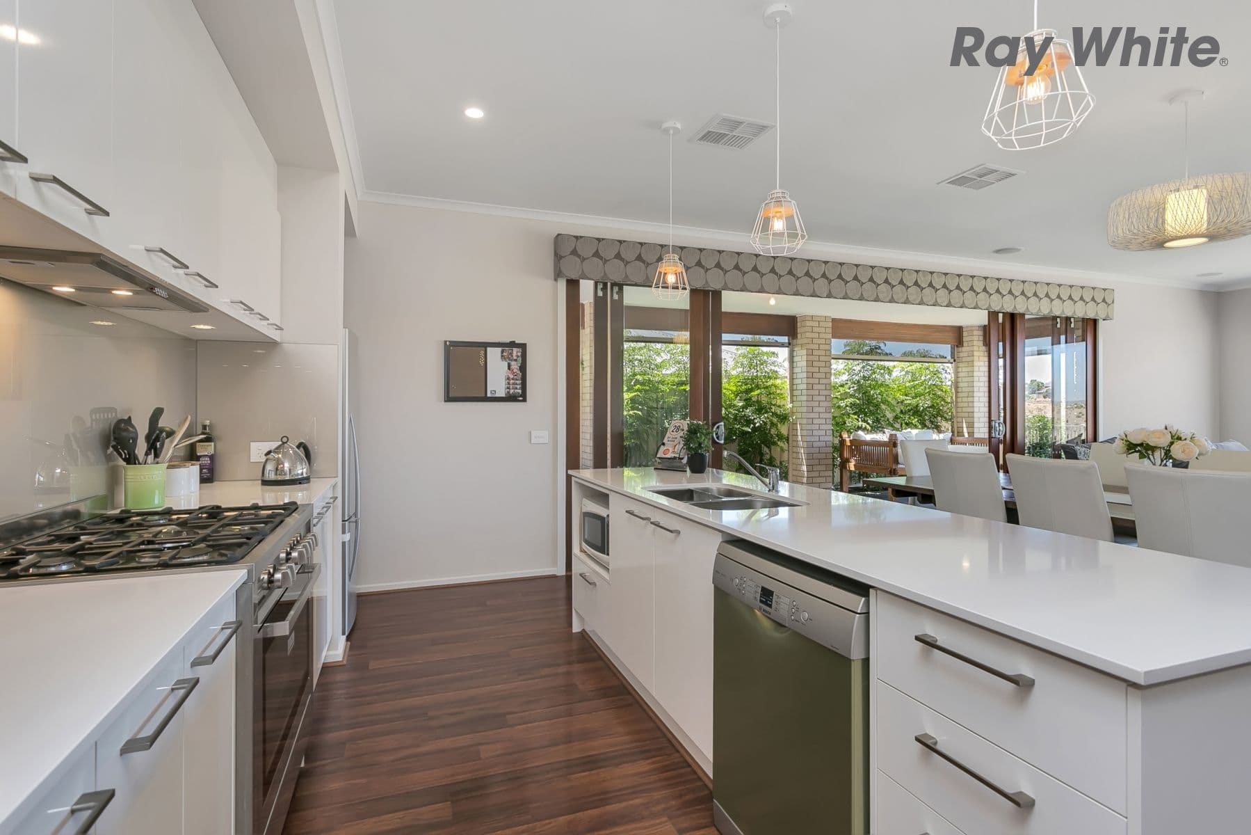 26 Erebus Glen, Hallett Cove SA 5158, Hallett Cove - Thumbnail 2