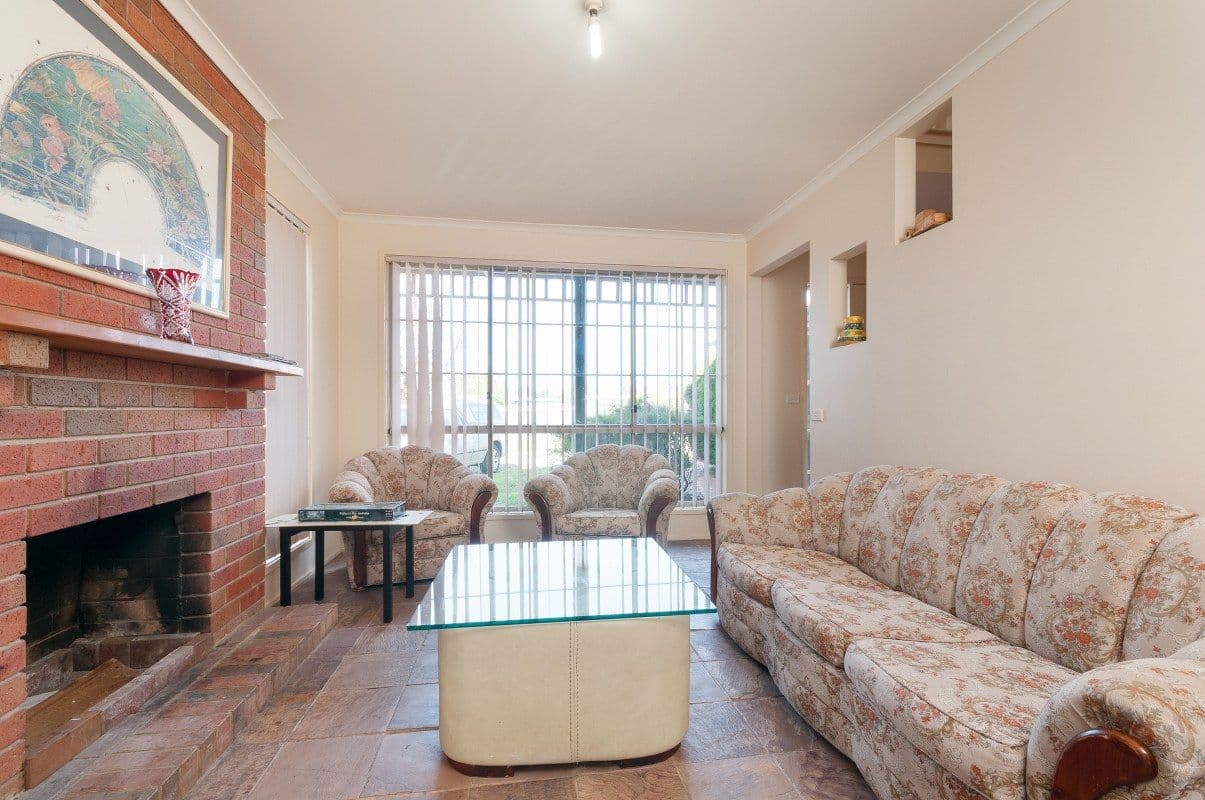 3 Howson Place, ROXBURGH PARK VIC 3064, Roxburgh Park - Thumbnail 2