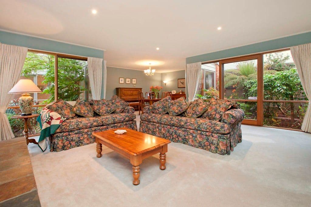 12 Lake Street, LAKE WENDOUREE VIC 3350, Lake Wendouree - Thumbnail 4
