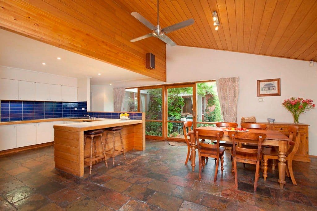 12 Lake Street, LAKE WENDOUREE VIC 3350, Lake Wendouree - Thumbnail 7