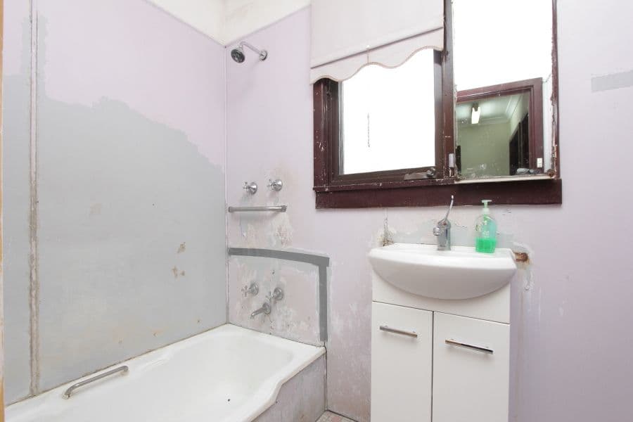15 Hoskin Street, CLOVERDALE WA 6105, Cloverdale - Thumbnail 7
