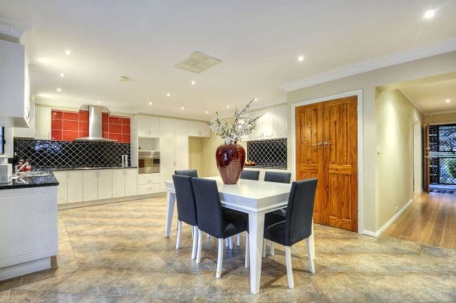 111 Burbank Drive, Reservoir VIC 3073, Reservoir - Thumbnail 3