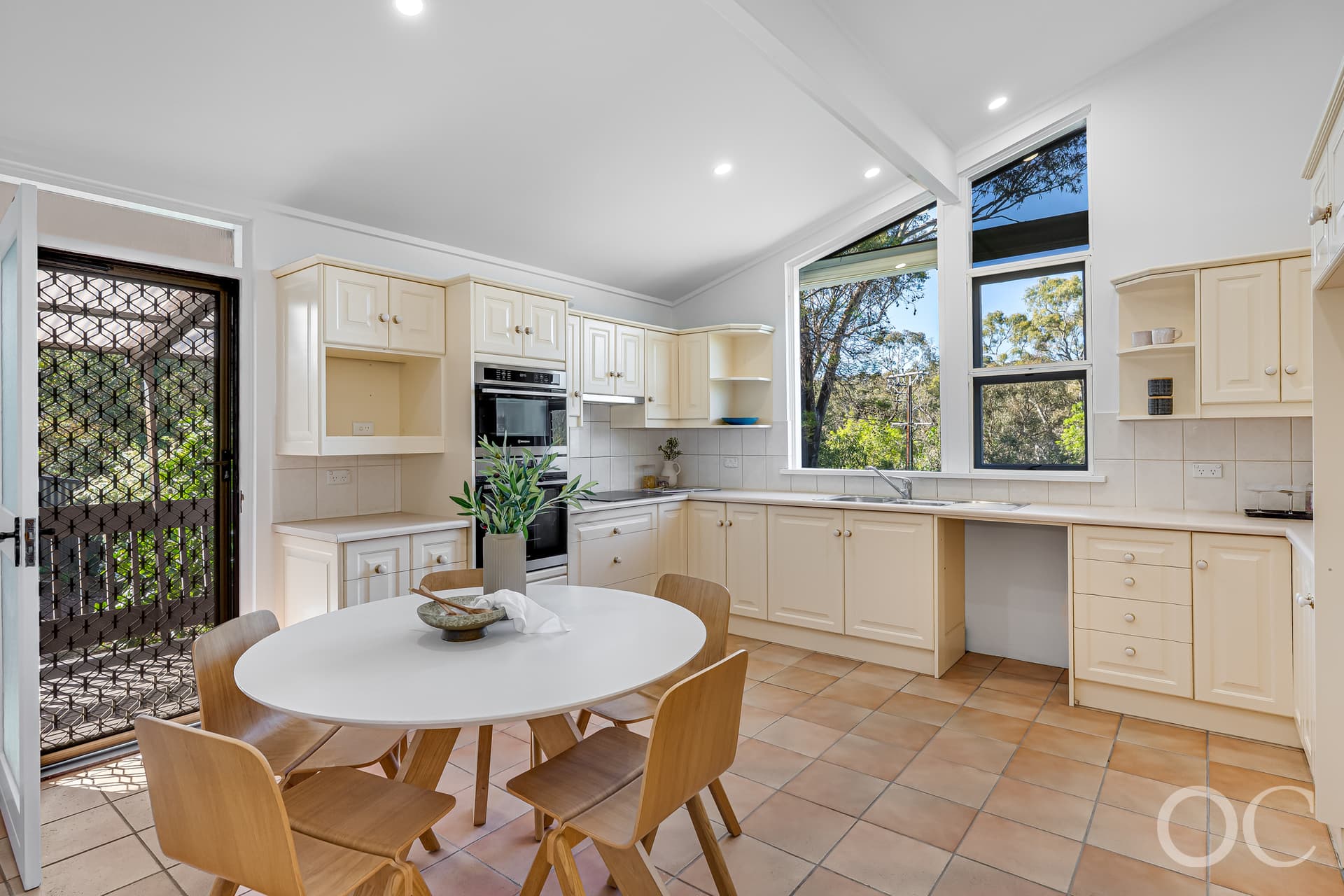 4 Glenfield Court, Hawthorndene - Thumbnail 2