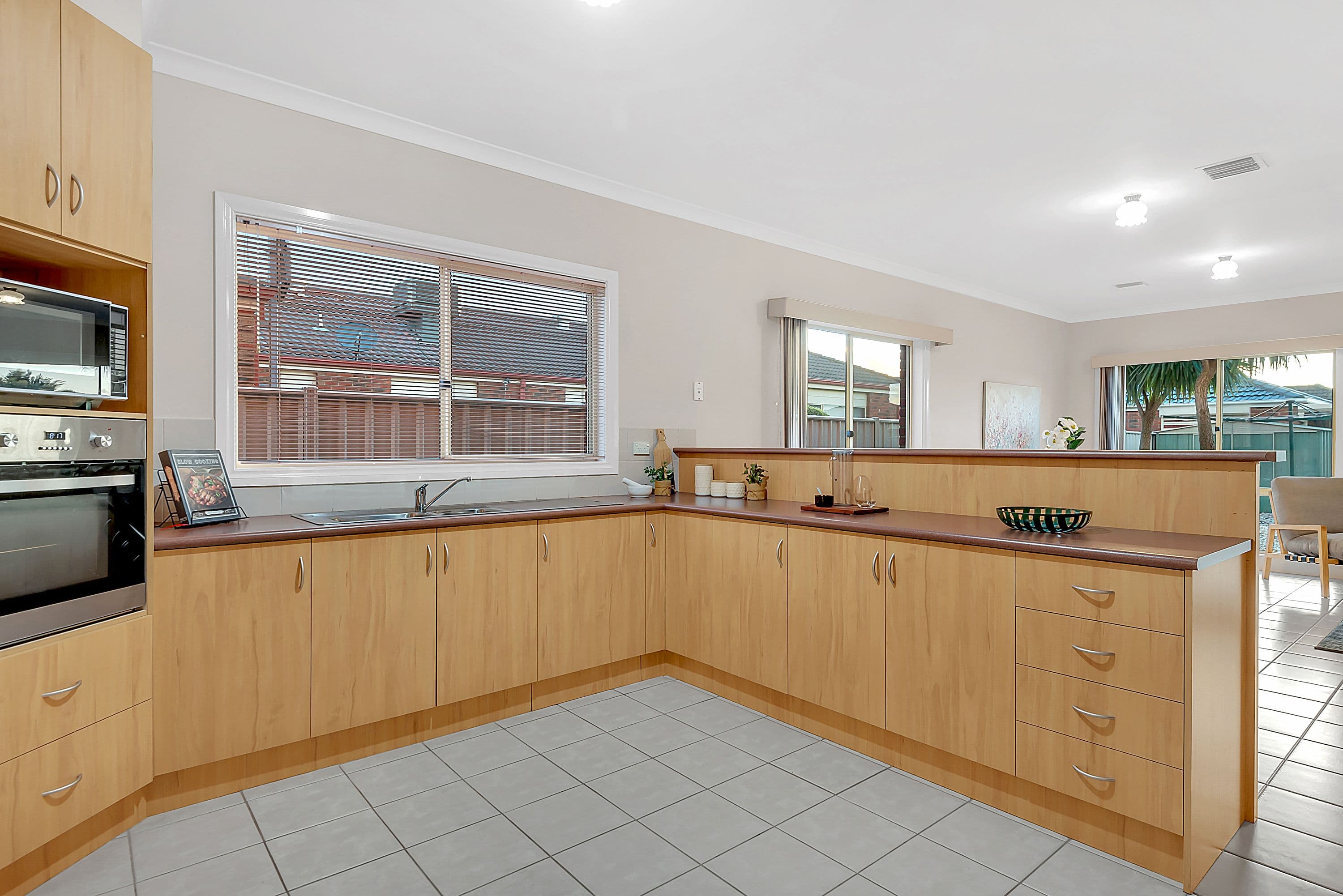 16 Jacaranda Place, Craigieburn VIC 3064, Craigieburn - Thumbnail 5