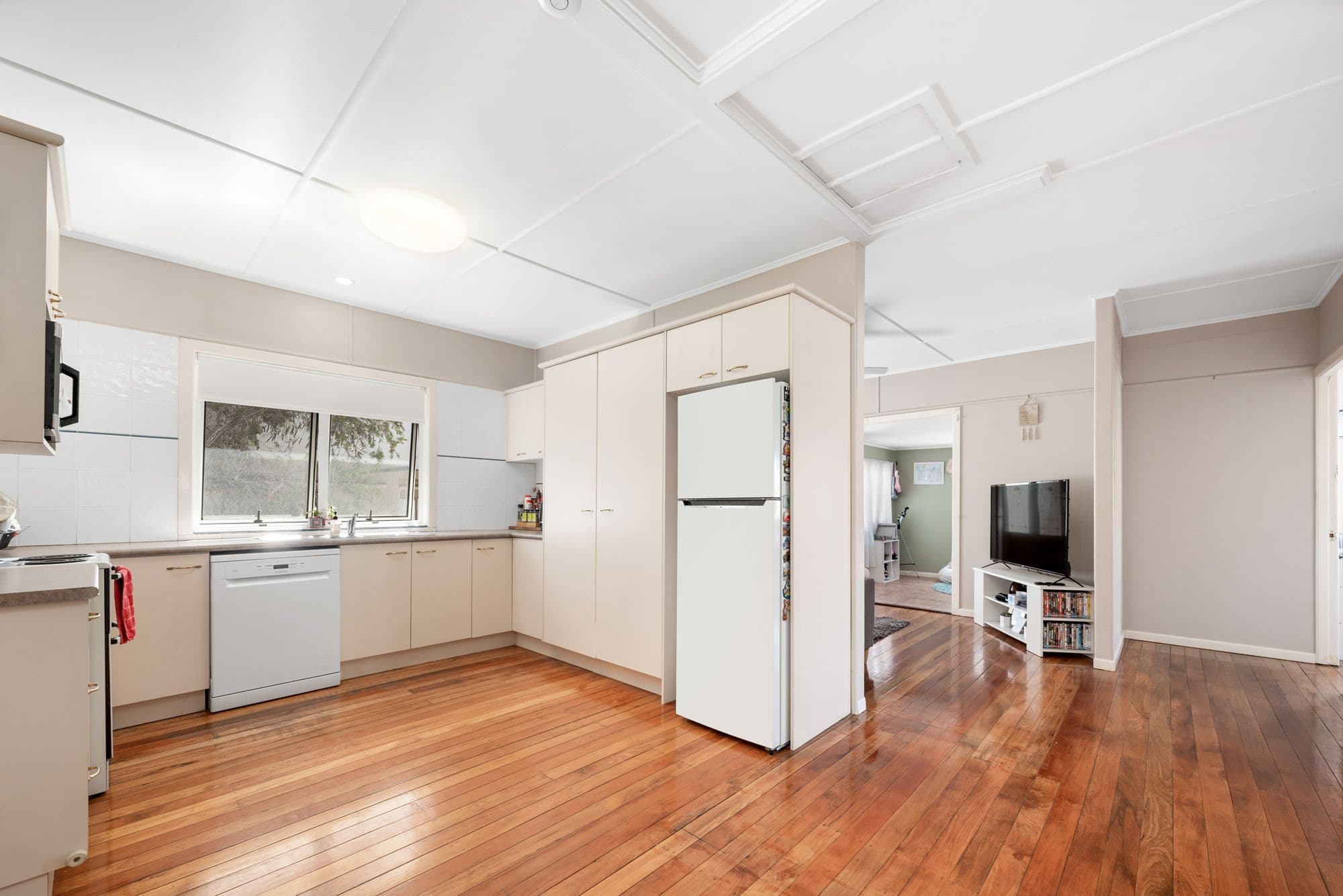 21 Lindwall Street, Upper Mount Gravatt QLD 4122, Upper Mount Gravatt - Thumbnail 5