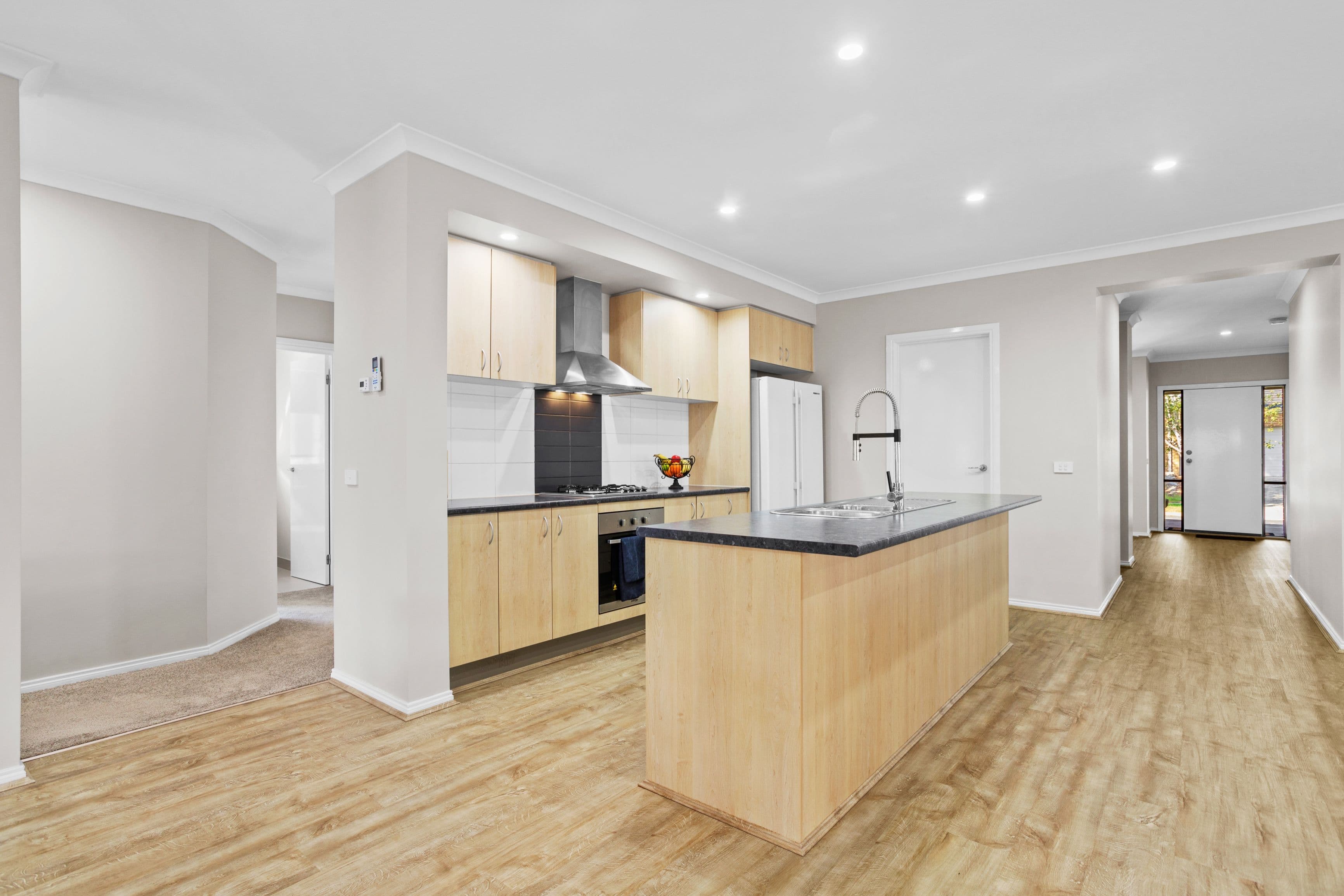 7 Burnside Way, Mernda VIC 3754, Mernda - Thumbnail 3
