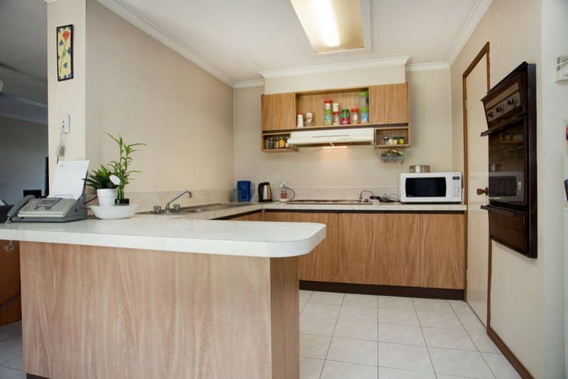 14 Whitfield Court, MILL PARK VIC 3082, Mill Park - Thumbnail 2