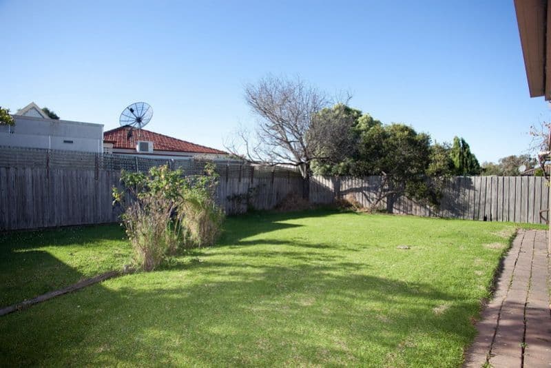 14 Whitfield Court, MILL PARK VIC 3082, Mill Park - Thumbnail 5