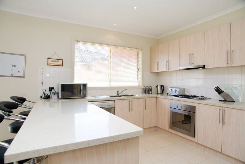 1 Rowanval Terrace, MERNDA VIC 3754, Mernda - Thumbnail 8