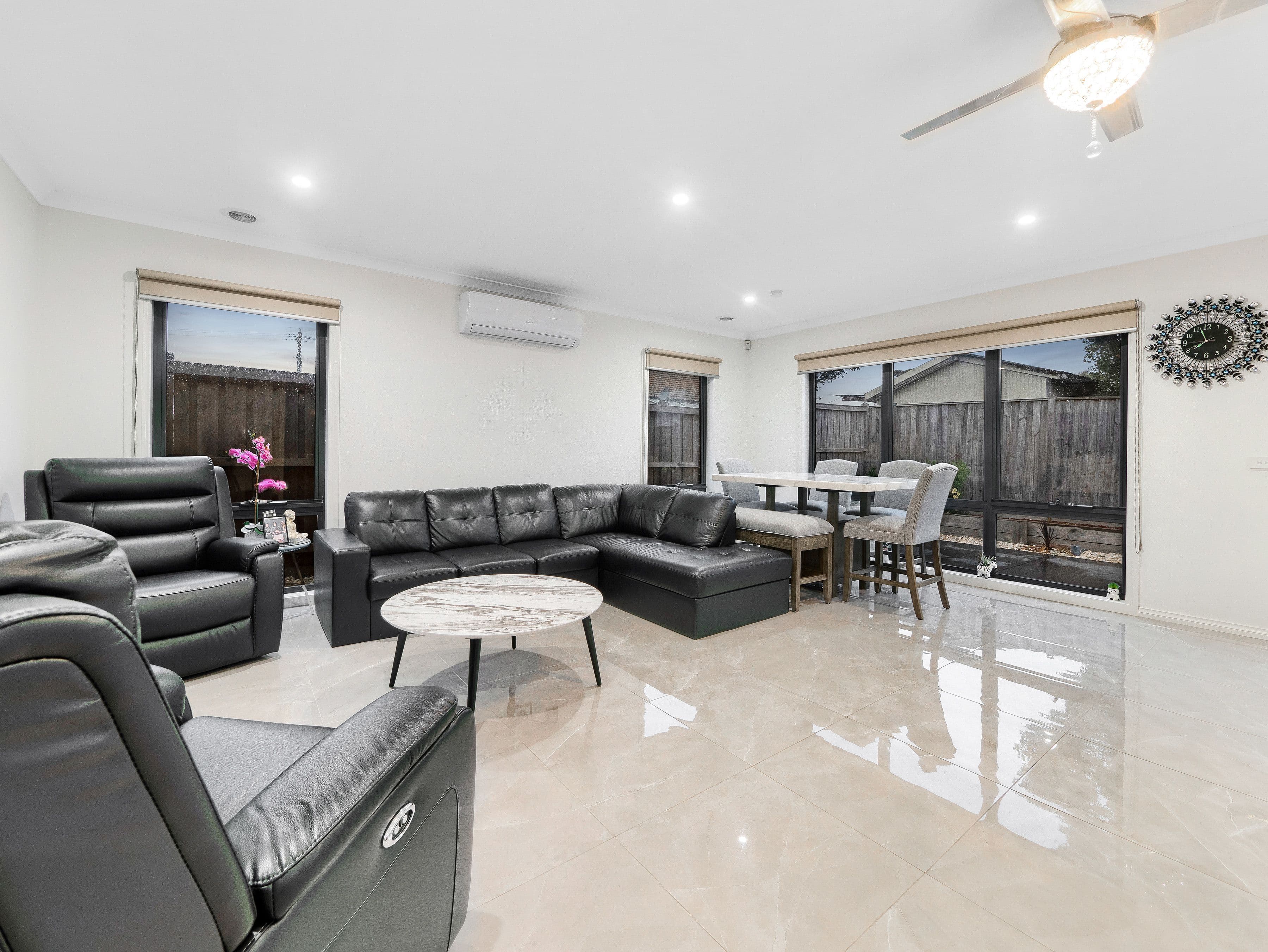 5 Madeira Drive, Clyde North VIC 3978, Clyde North - Thumbnail 3