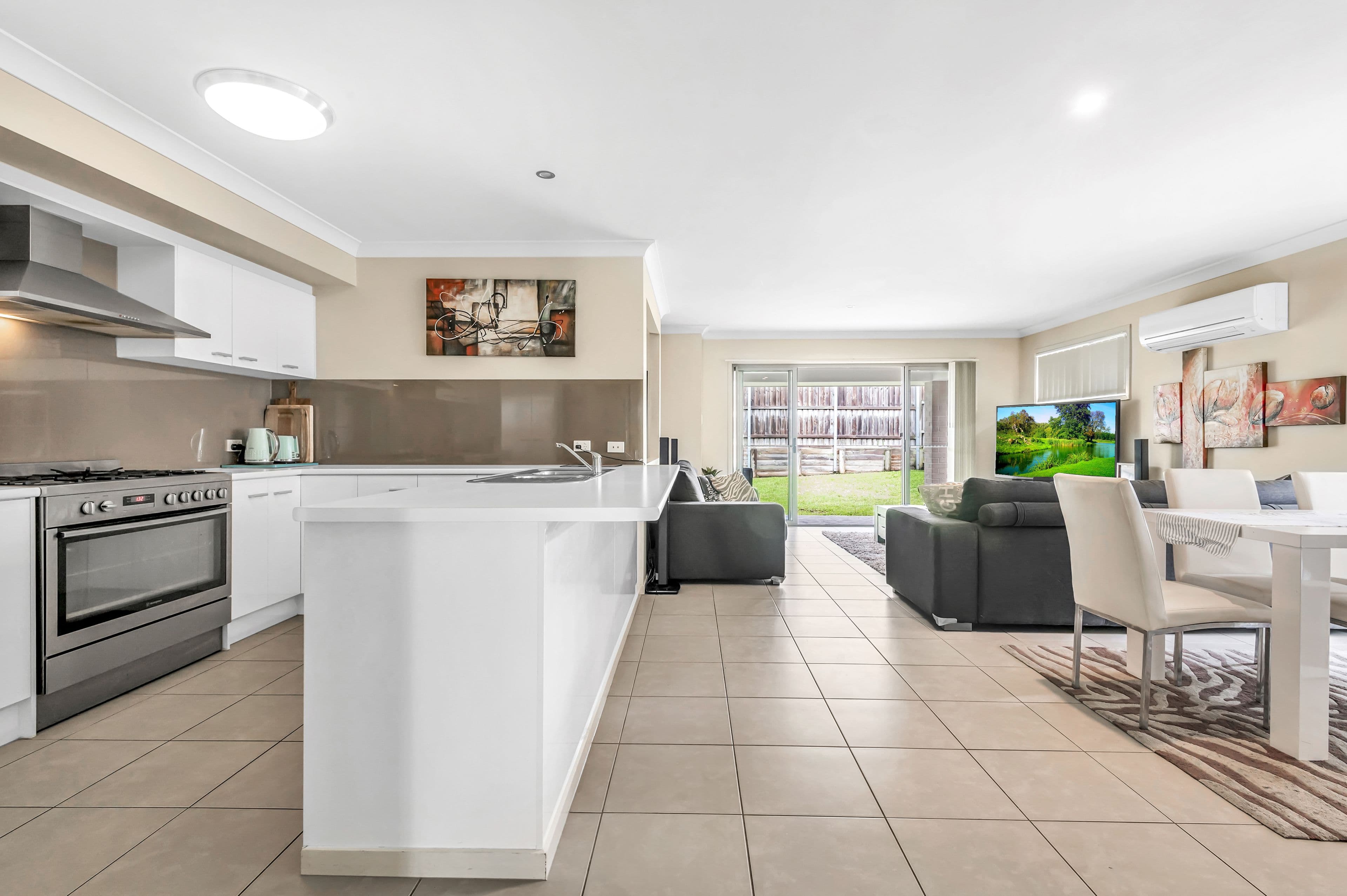 4 Lapwing Street, Aberglasslyn NSW 2320, Aberglasslyn - Thumbnail 2