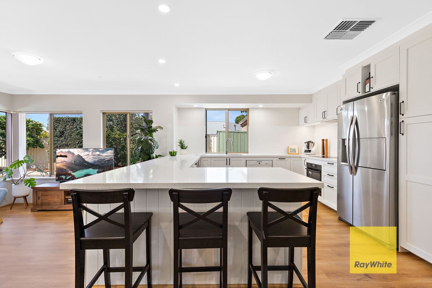 35 Redheart Drive, Thornlie WA 6108, Thornlie - Image 1