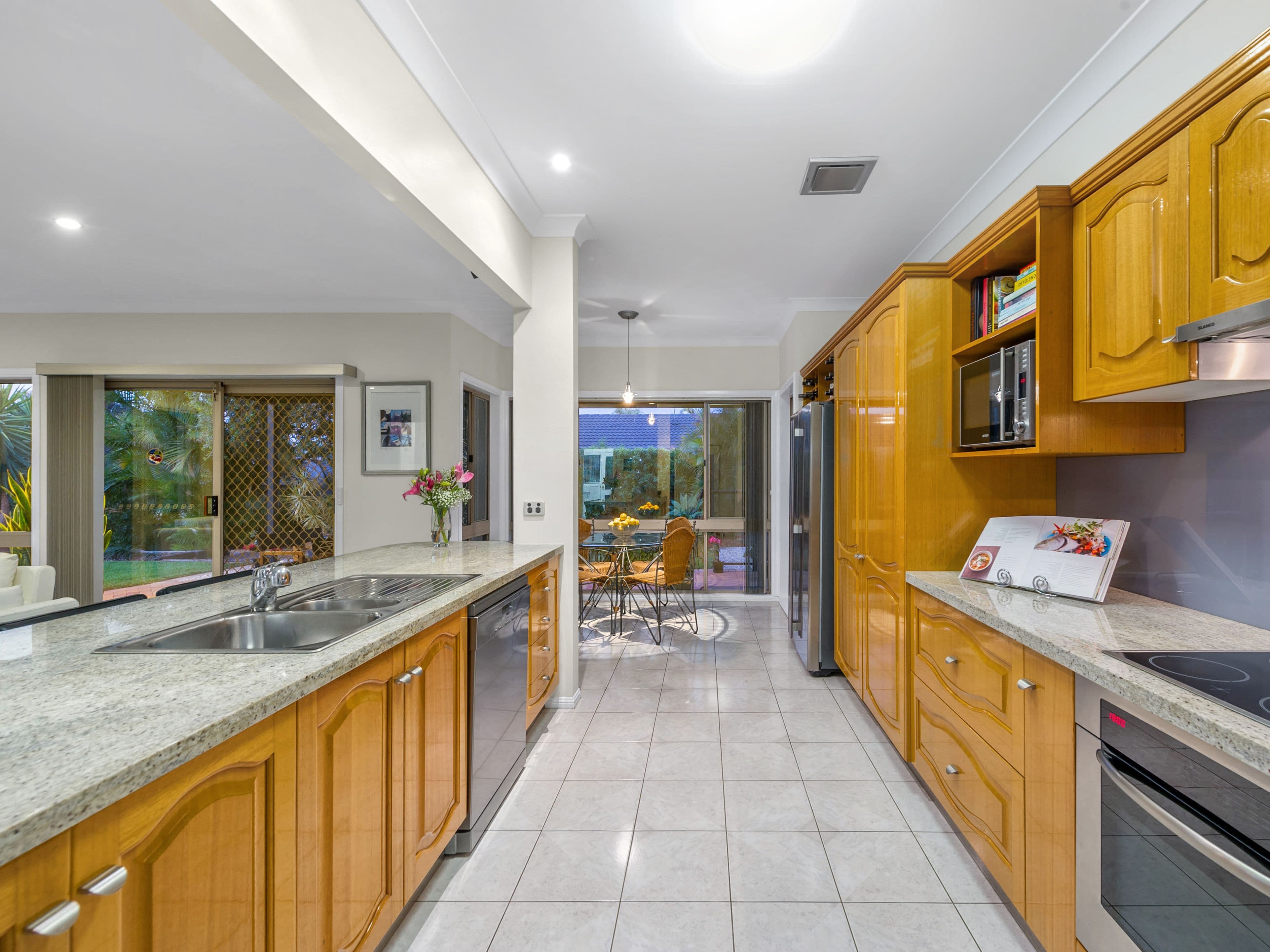 10 Oakmont Crescent, Albany Creek QLD 4035, Albany Creek - Thumbnail 6