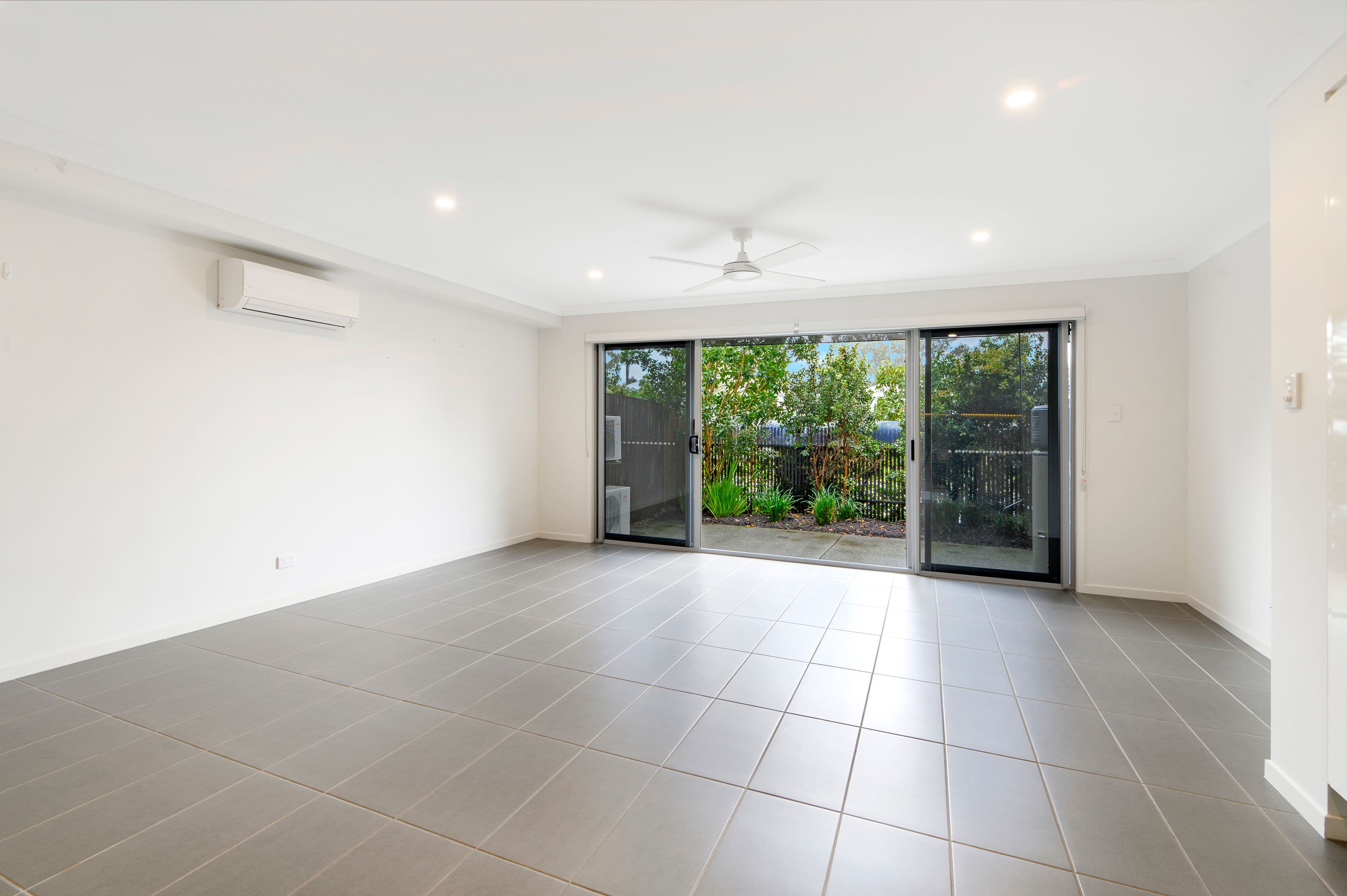 188 Gainsborough Drive, Pimpama QLD 4209, Pimpama - Thumbnail 3