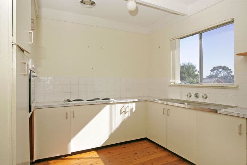 7 Hillcrest Avenue, BATEAU BAY NSW 2261, Bateau Bay - Thumbnail 3