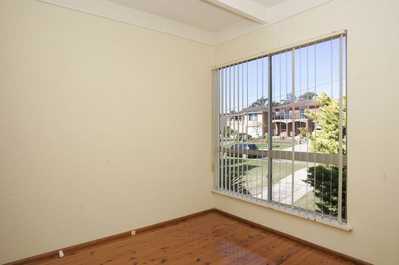 7 Hillcrest Avenue, BATEAU BAY NSW 2261, Bateau Bay - Thumbnail 5