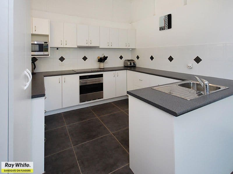 1/104 Mansfield Street, Berwick, VIC, 3806, Berwick - Thumbnail 2