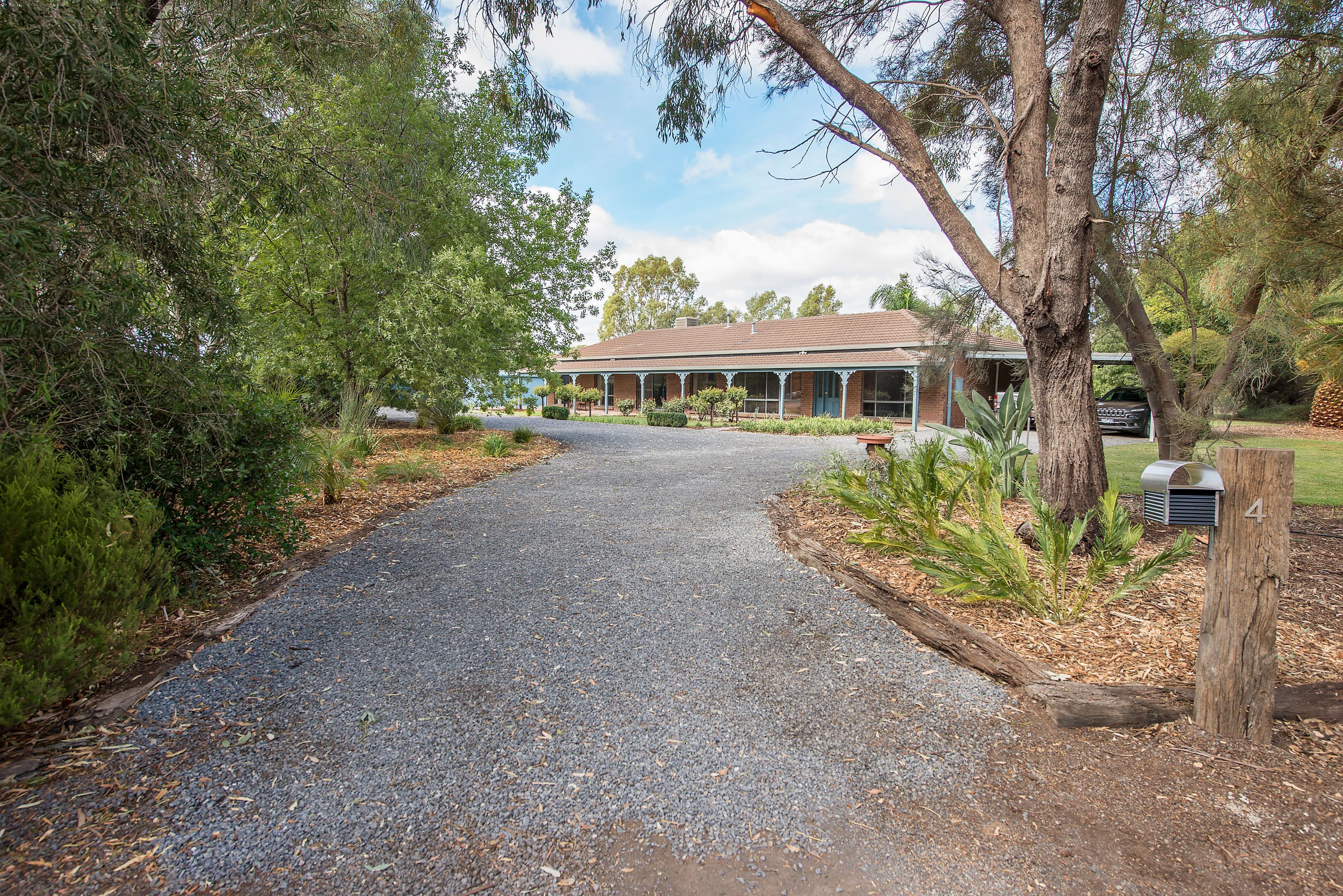 4 Landy Crescent, Swan Hill VIC 3585, Swan Hill - Image 1