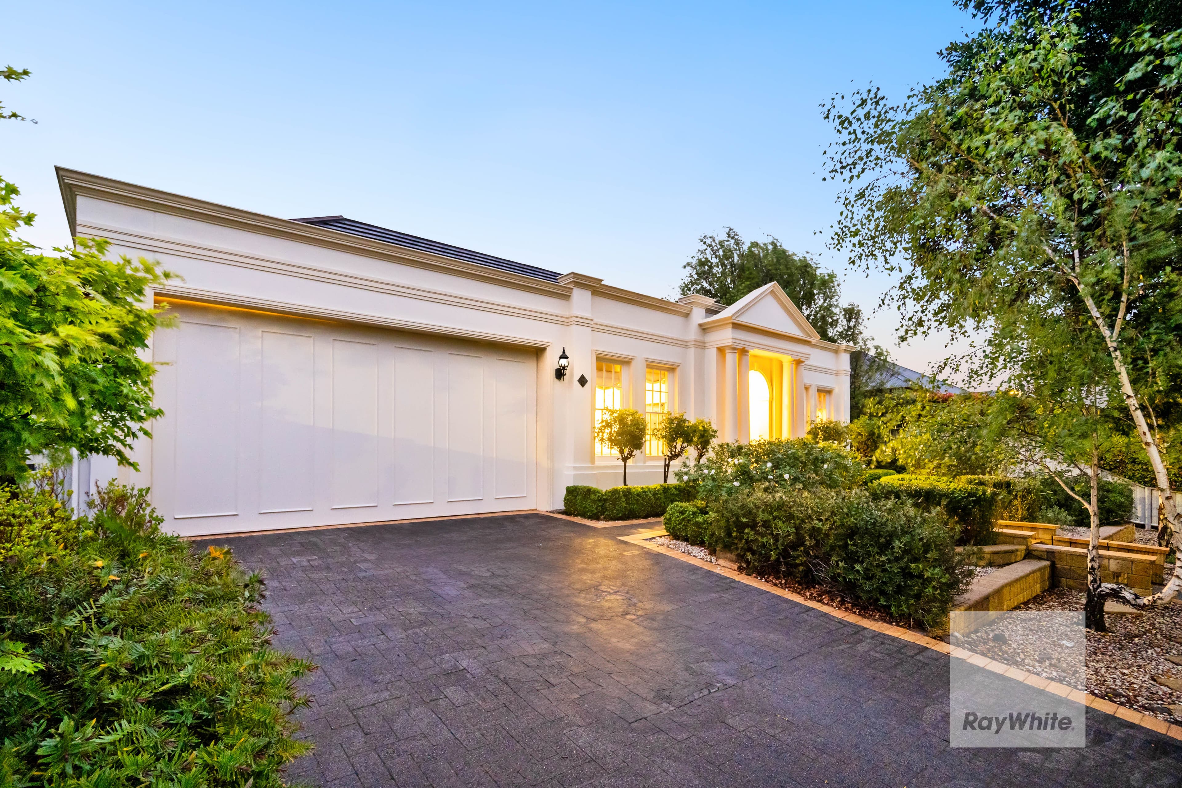 6 Bushy Park Avenue, Caroline Springs VIC 3023, Caroline Springs - Thumbnail 2