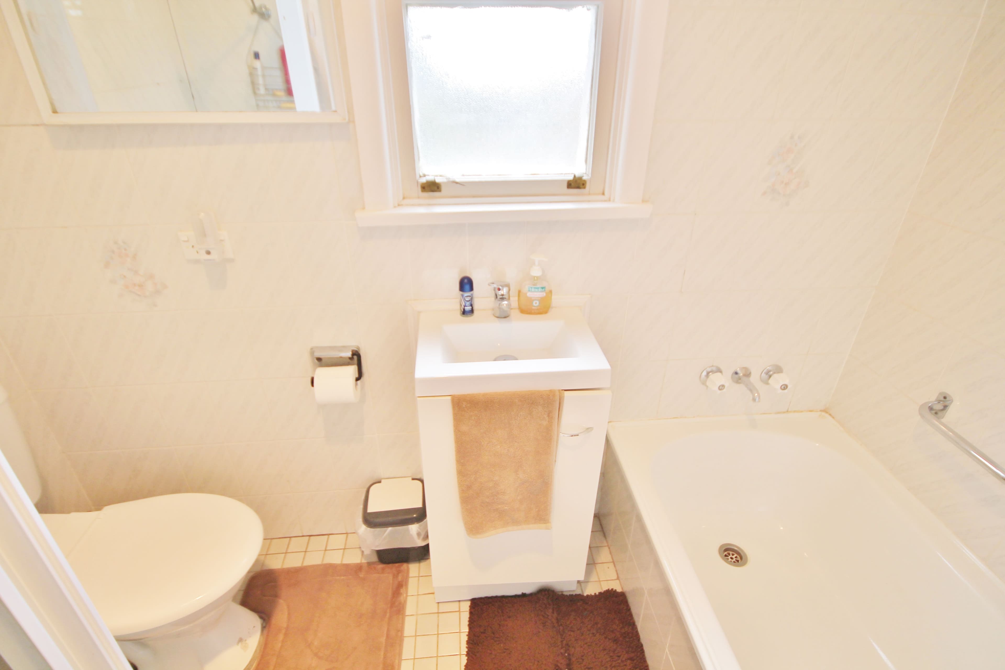9 White Street, Young - Thumbnail 7