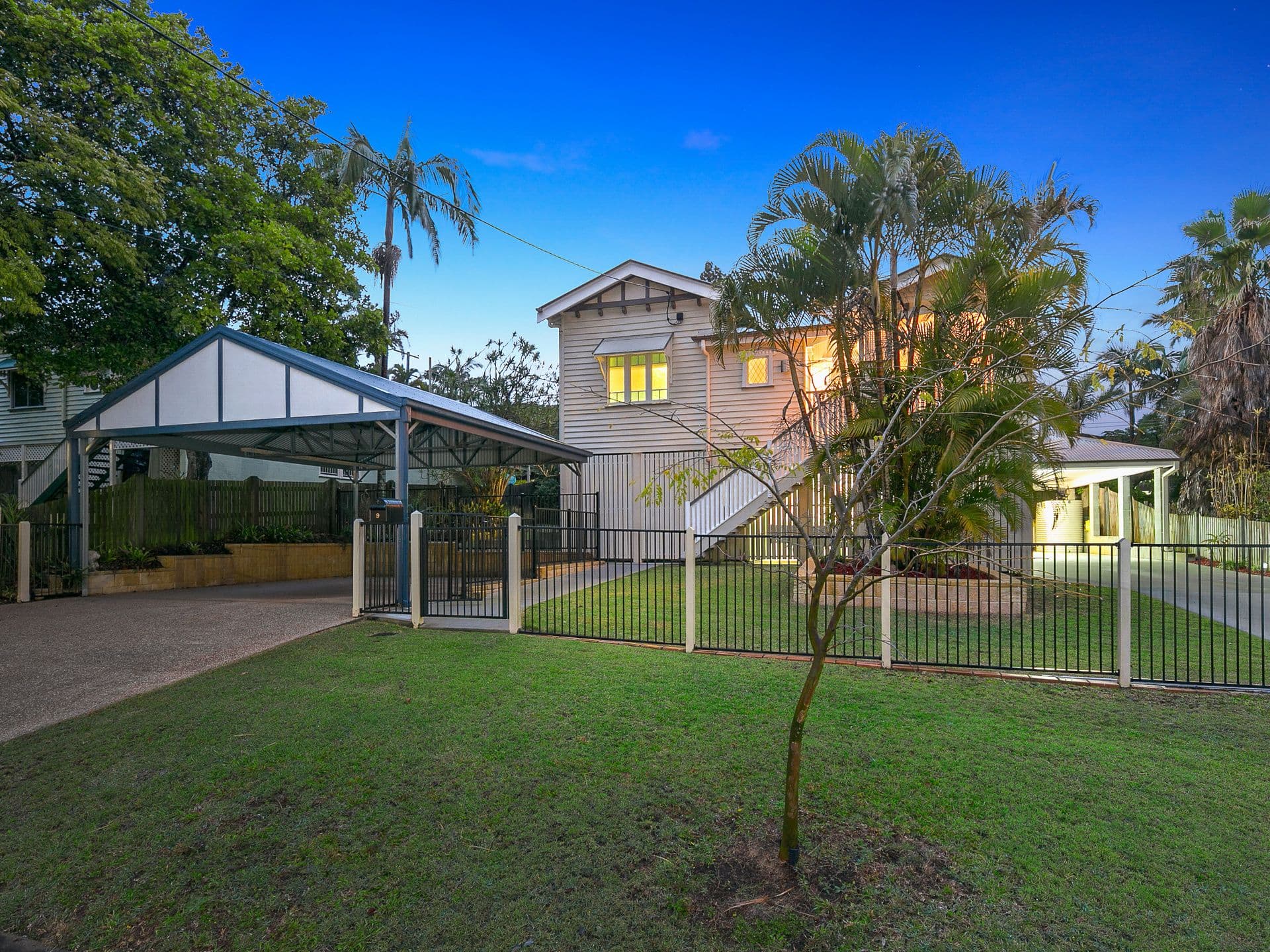 9 Peasant Street, Holland Park West QLD 4121, Holland Park West - Thumbnail 2