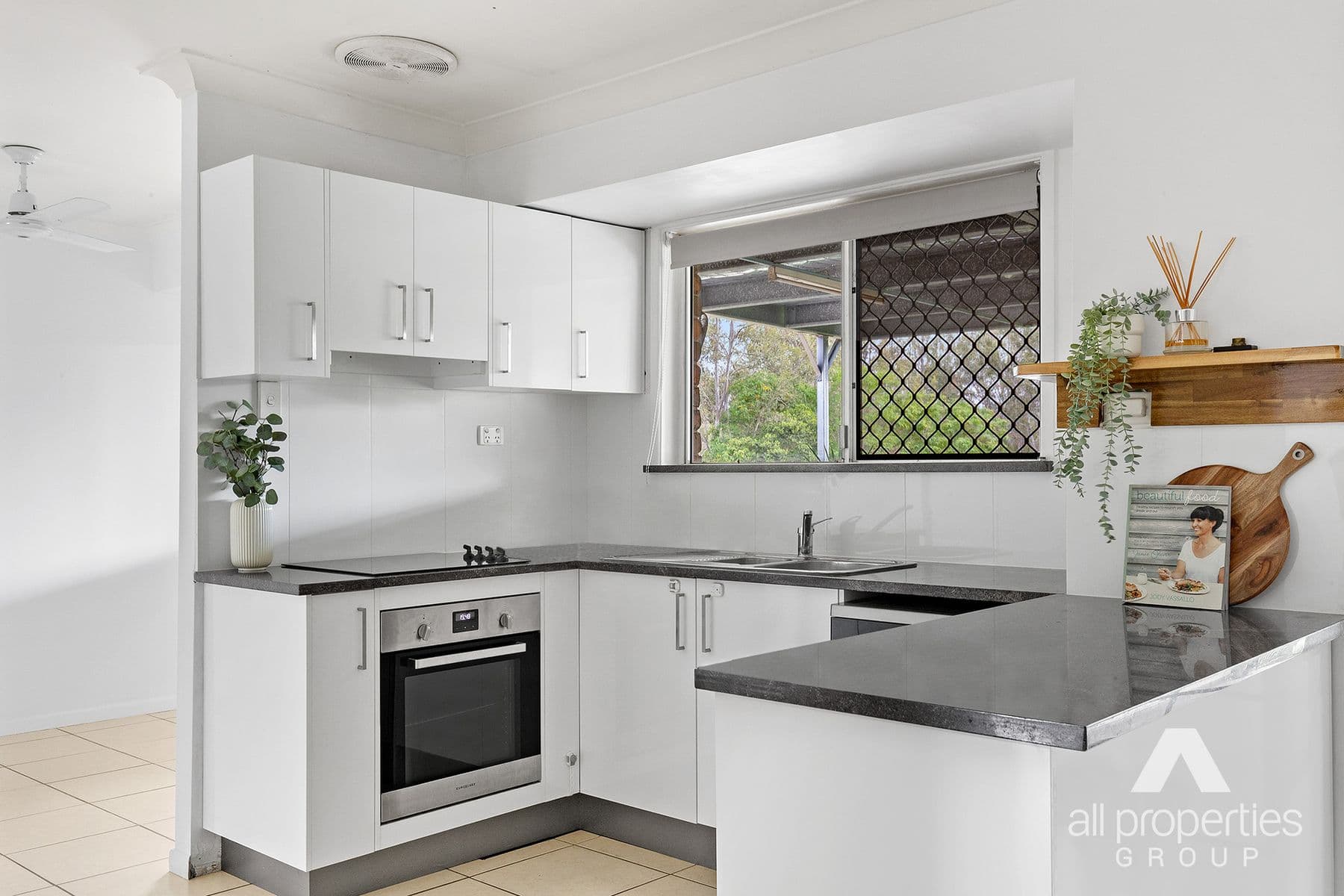 11 Nujooloo Road, Slacks Creek QLD 4127, Slacks Creek - Thumbnail 2