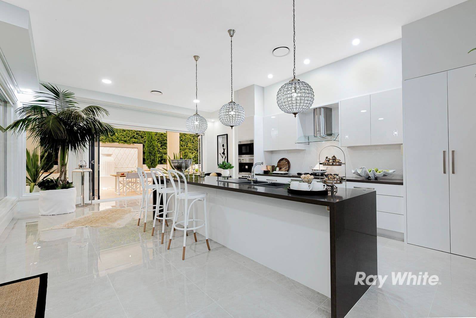 10 Bimbadgen Place, Bella Vista - Thumbnail 2