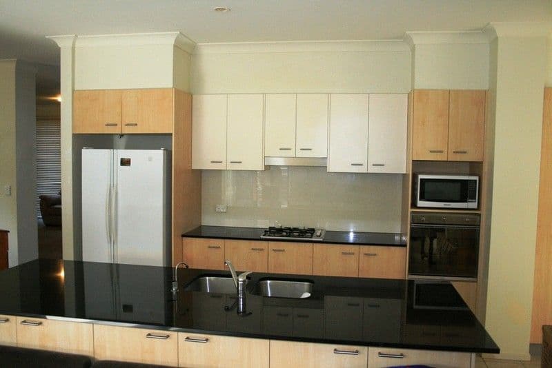 26 Yarra Road, WAKERLEY QLD 4154, Wakerley - Thumbnail 2